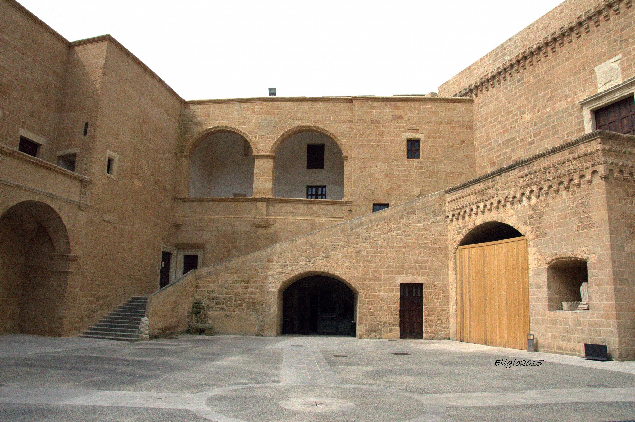 cortile castello