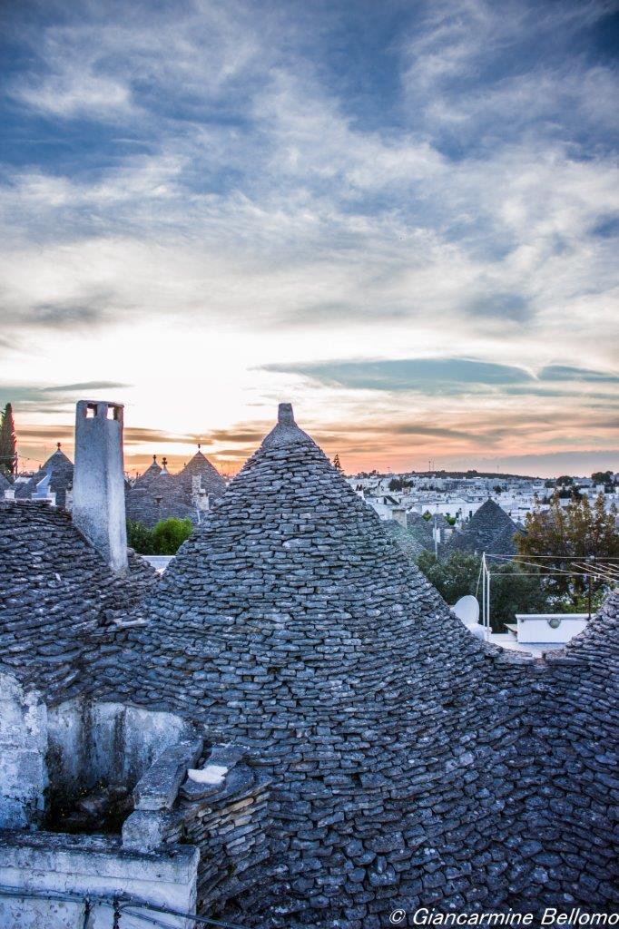 Tramonto sui trulli