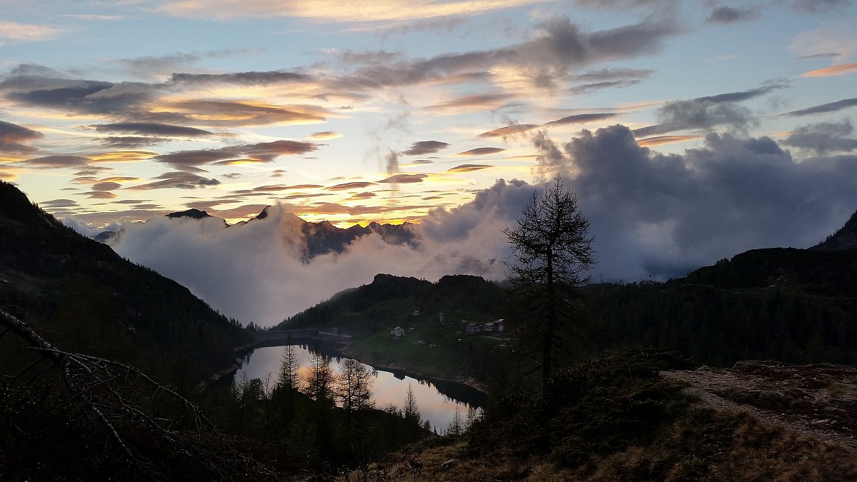 Tramonto lago Casere