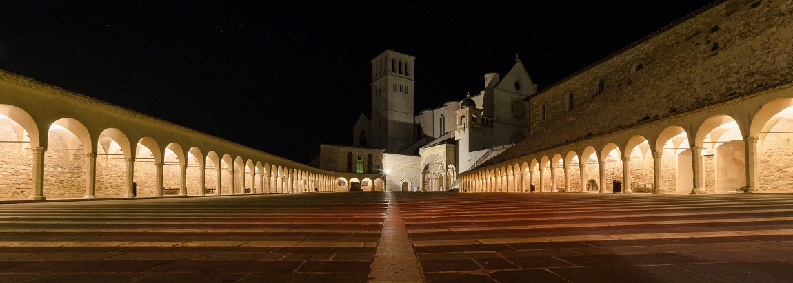 Piazza e Basilica di S. Francesco d'Assisi
