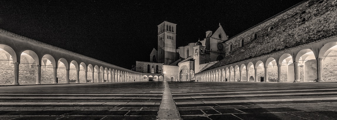 Piazza e Basilica di S. Francesco d'Assisi