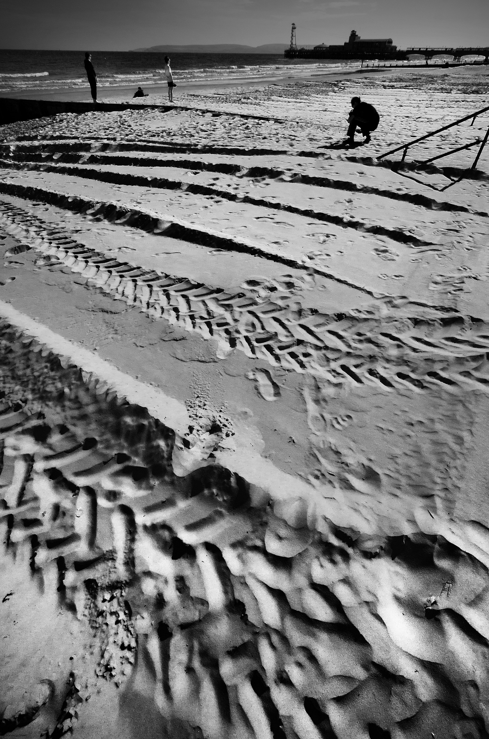 Tracks in the sand (Bournemouth)