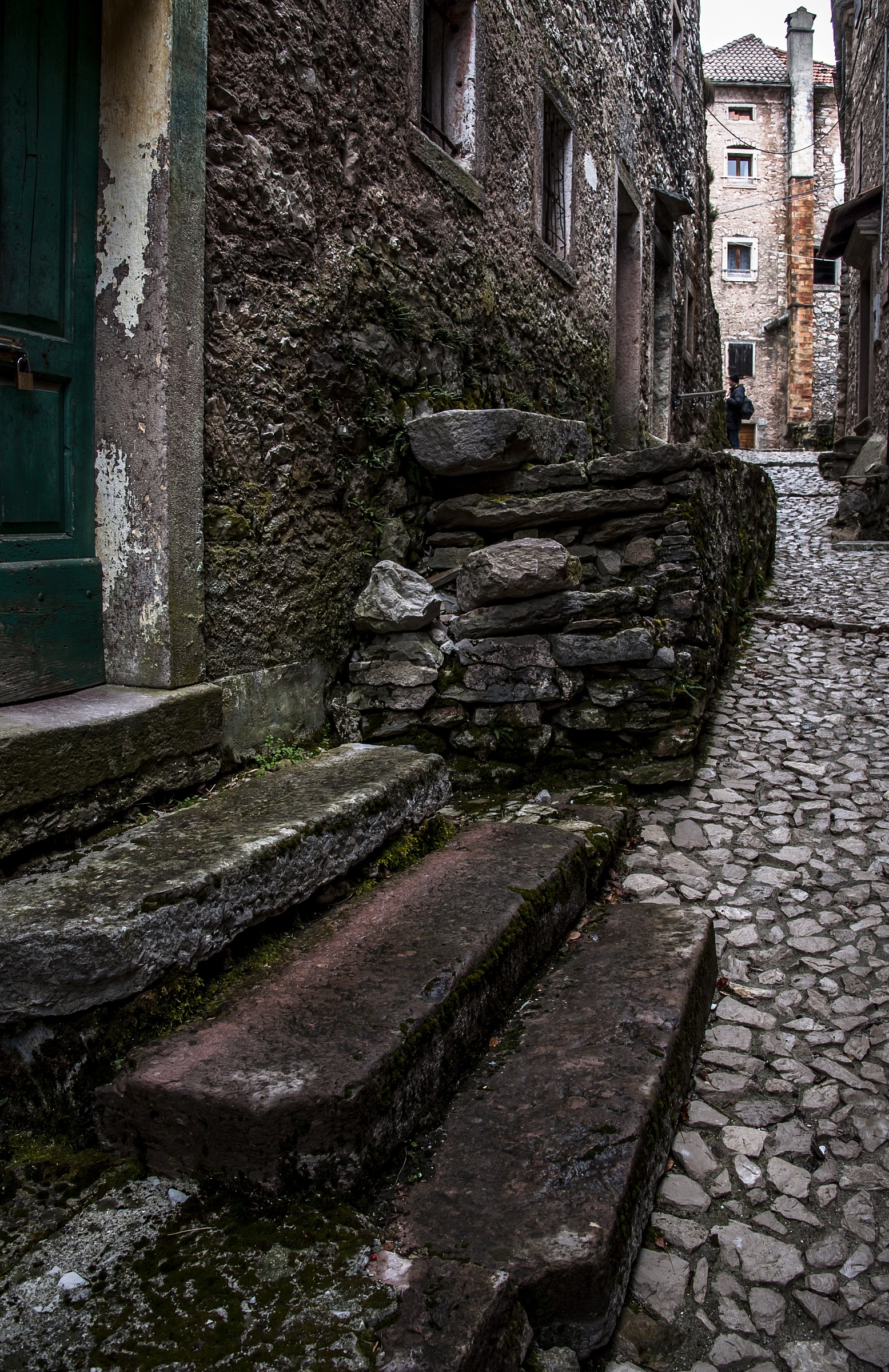 glimpse of Erto ......