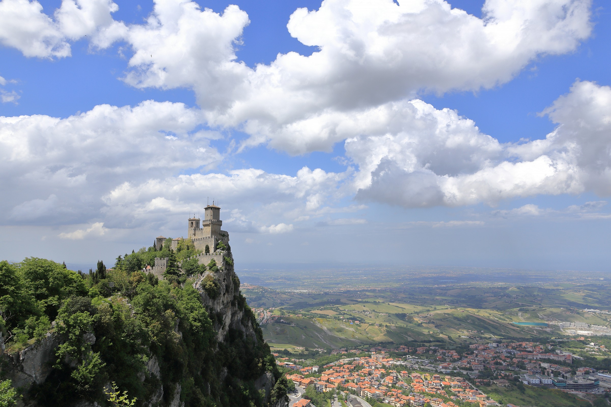 Waiting for the Sun of spring time ...