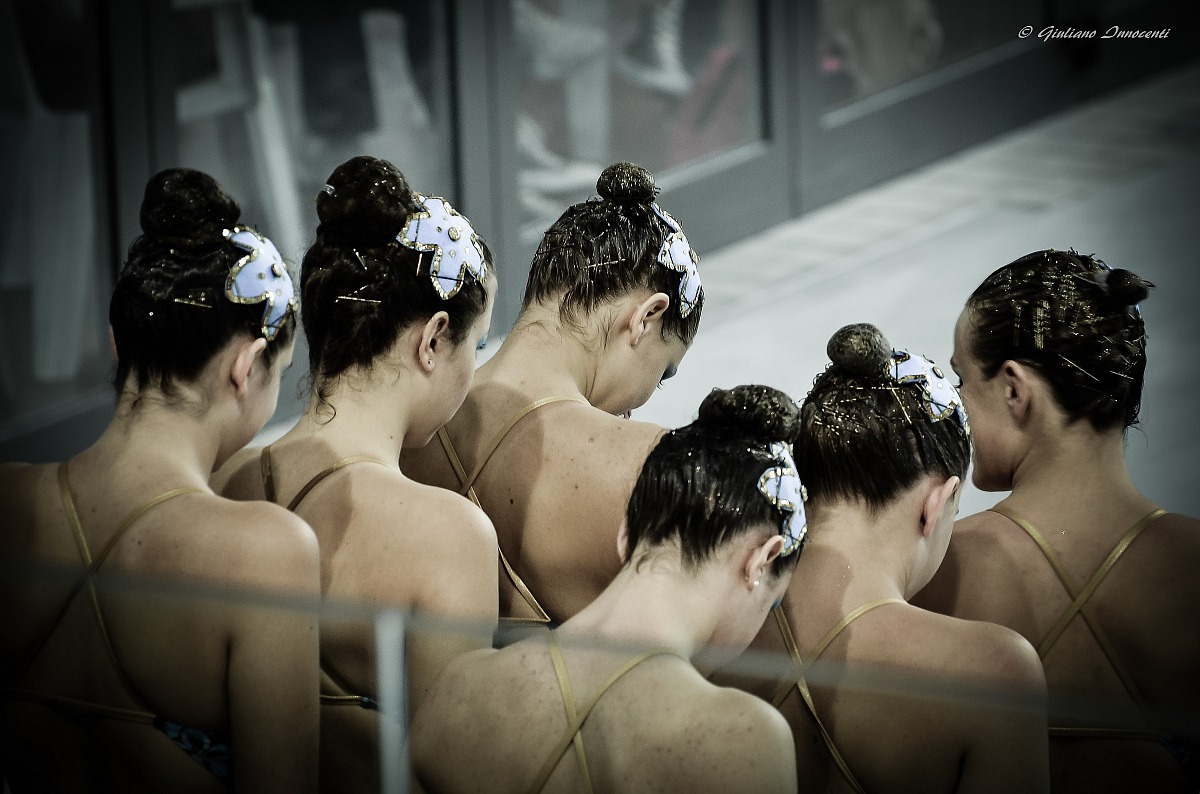 L'attimo prima di entrare in gara-Nuoto syncro