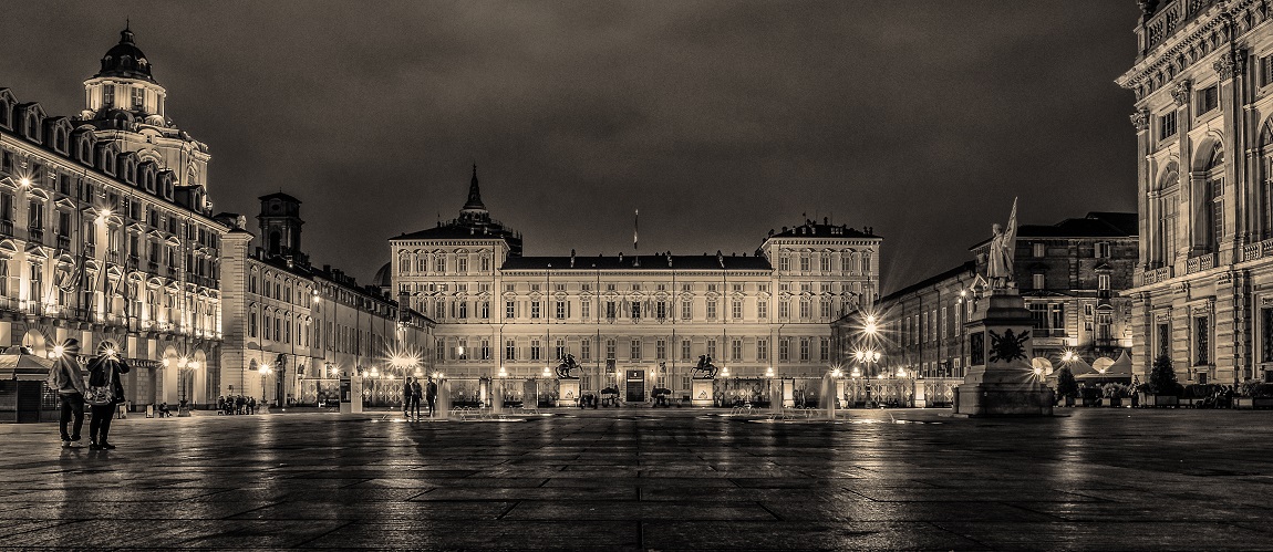 Piazza Castello, Palazzo Reale