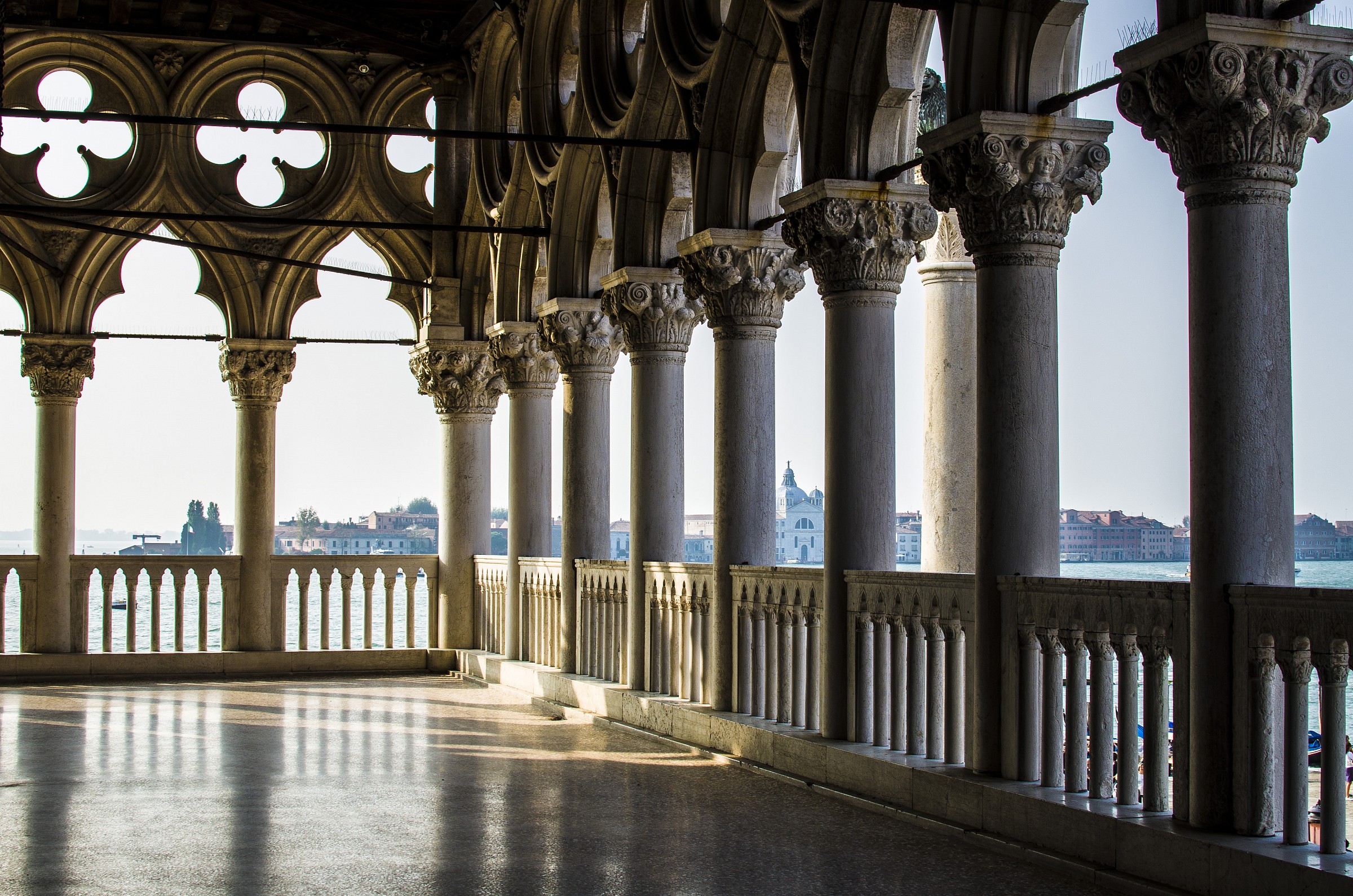 Da dentro Palazzo Ducale