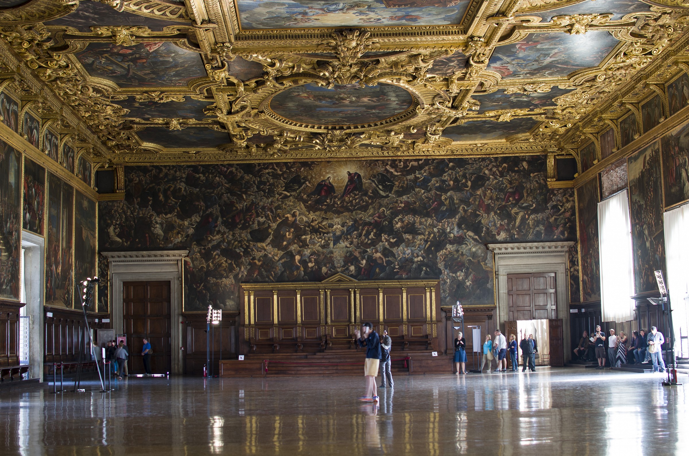 Da dentro Palazzo Ducale