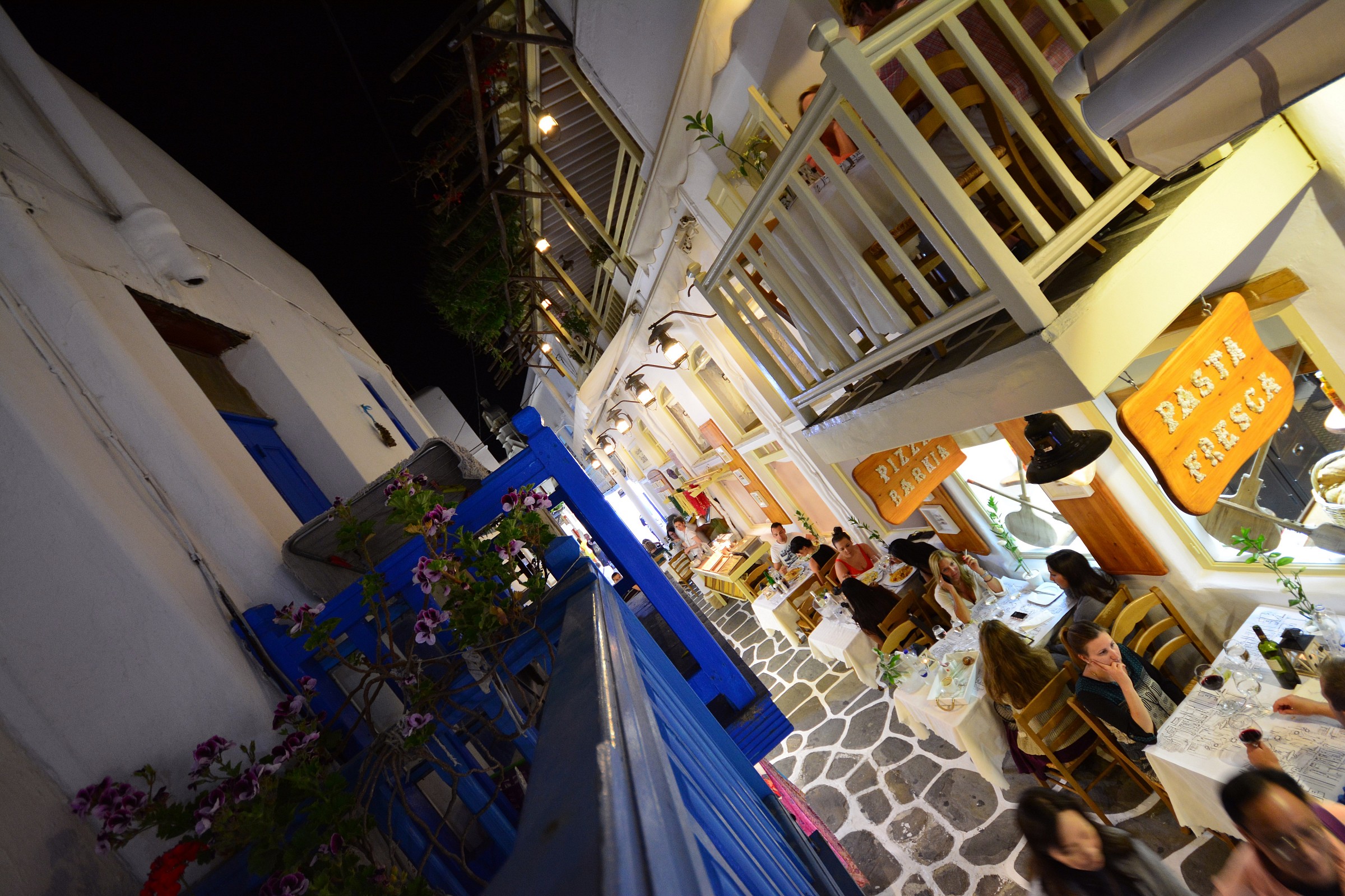 Matojanni Street by night