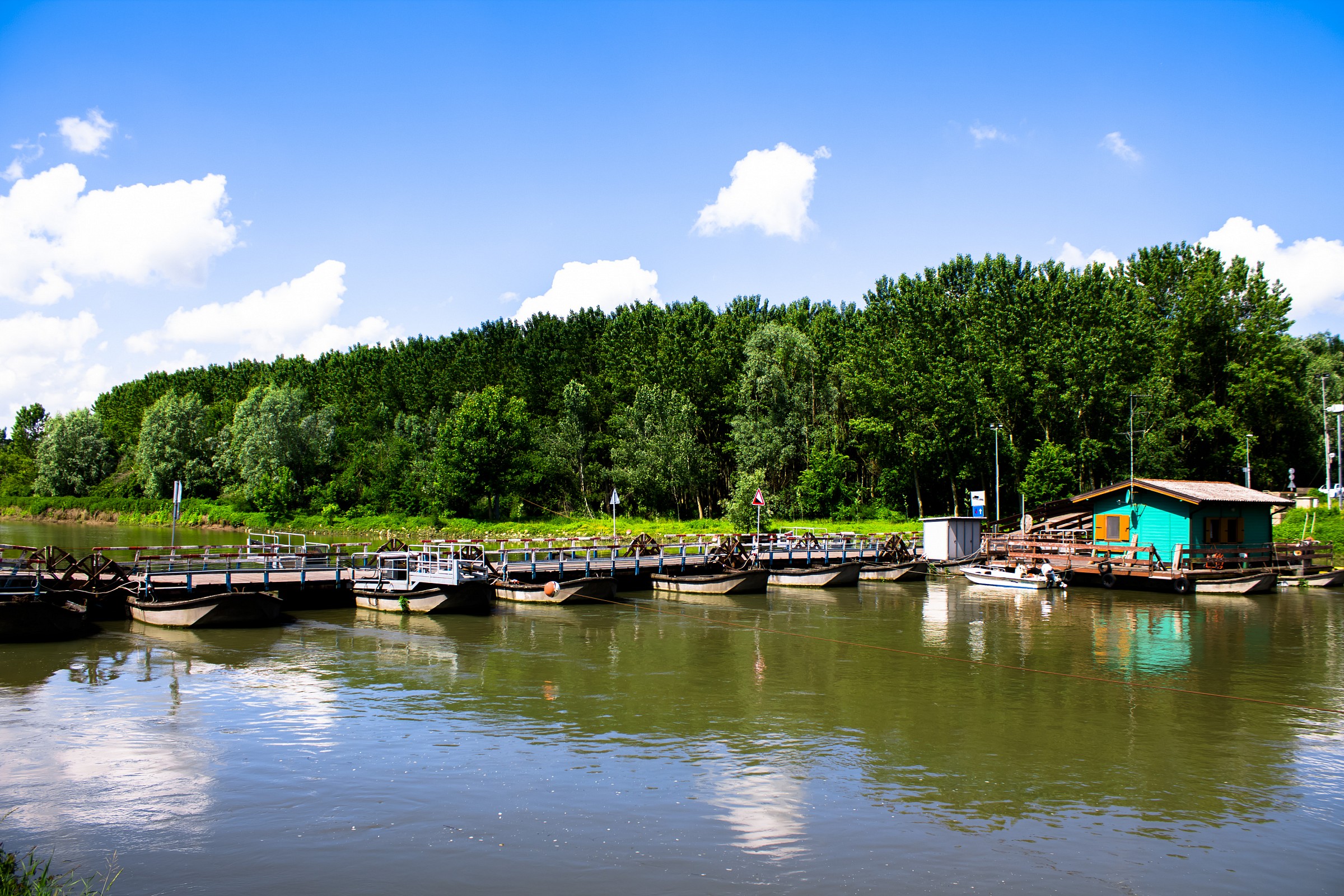 Ponte di barche Cesole MN
