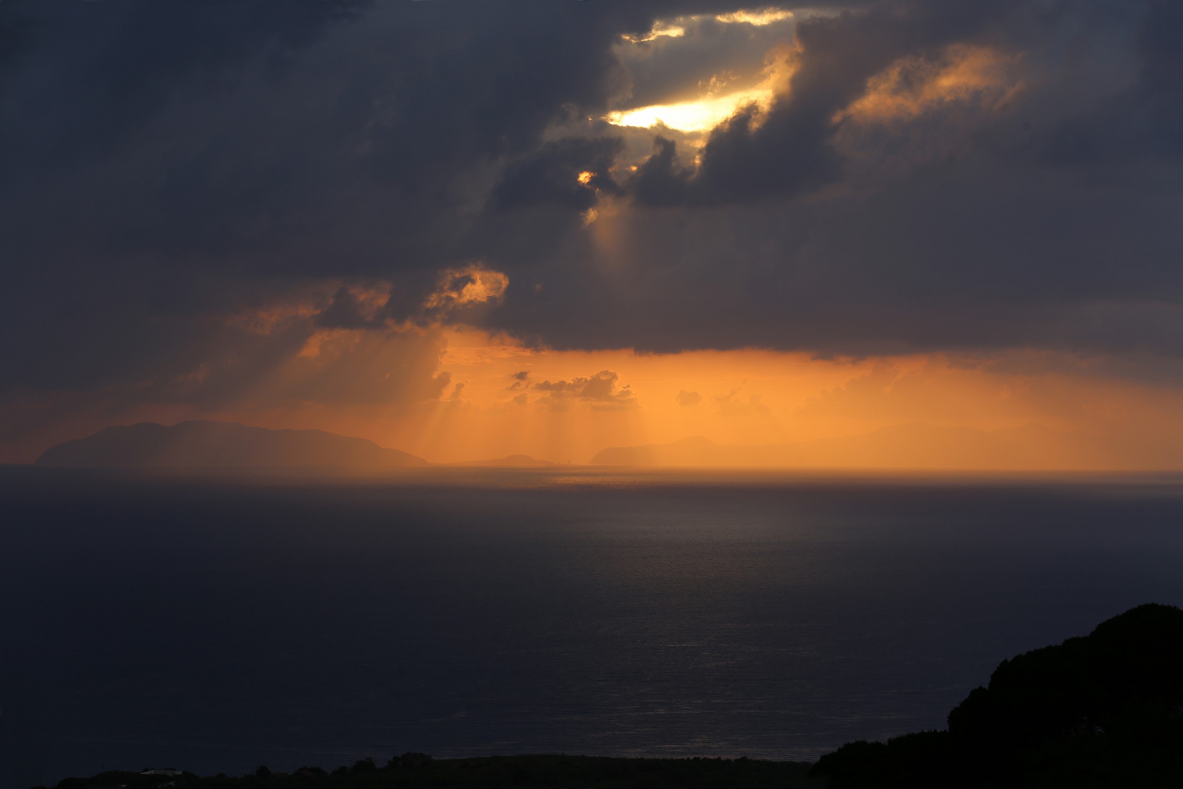 golden rain on the Aeolian islands