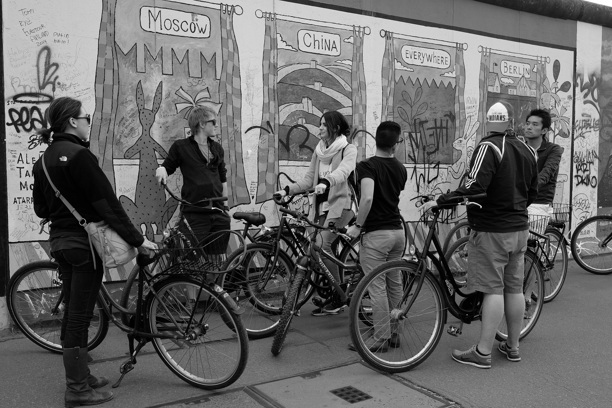 Along the 'wall' of Berlin by bike