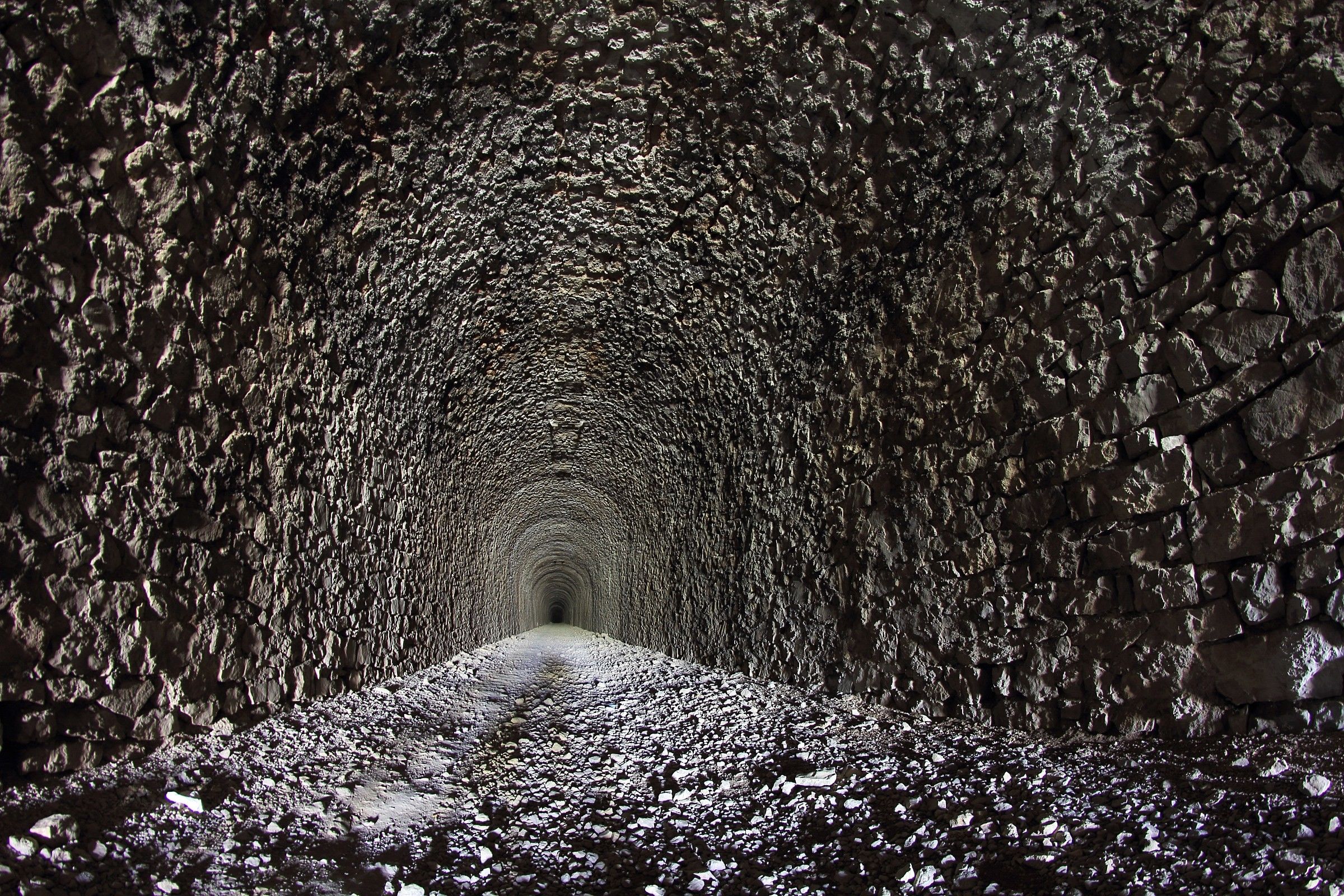 luce fuori dal tunnel