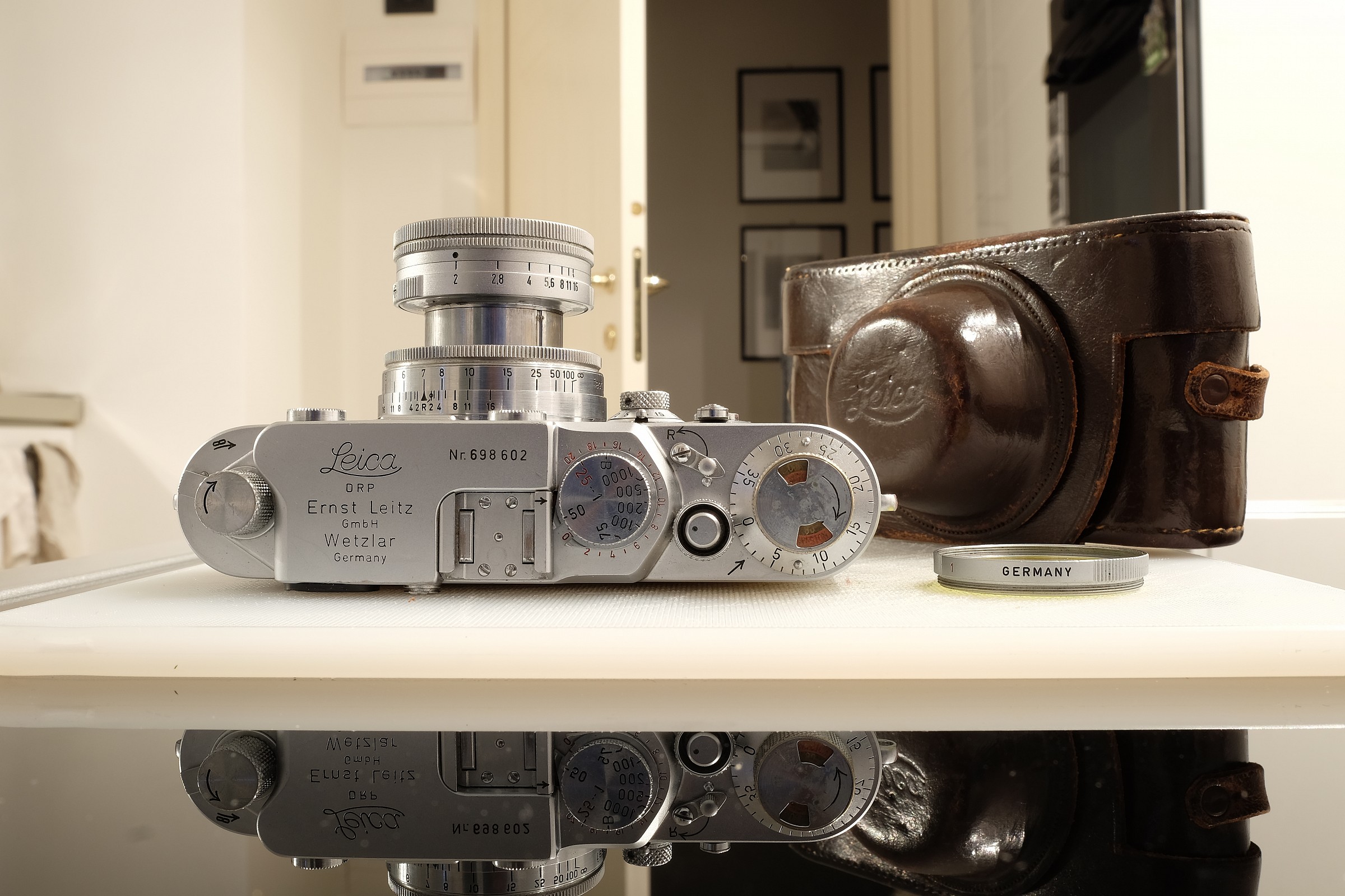 Leica IIIf (top)