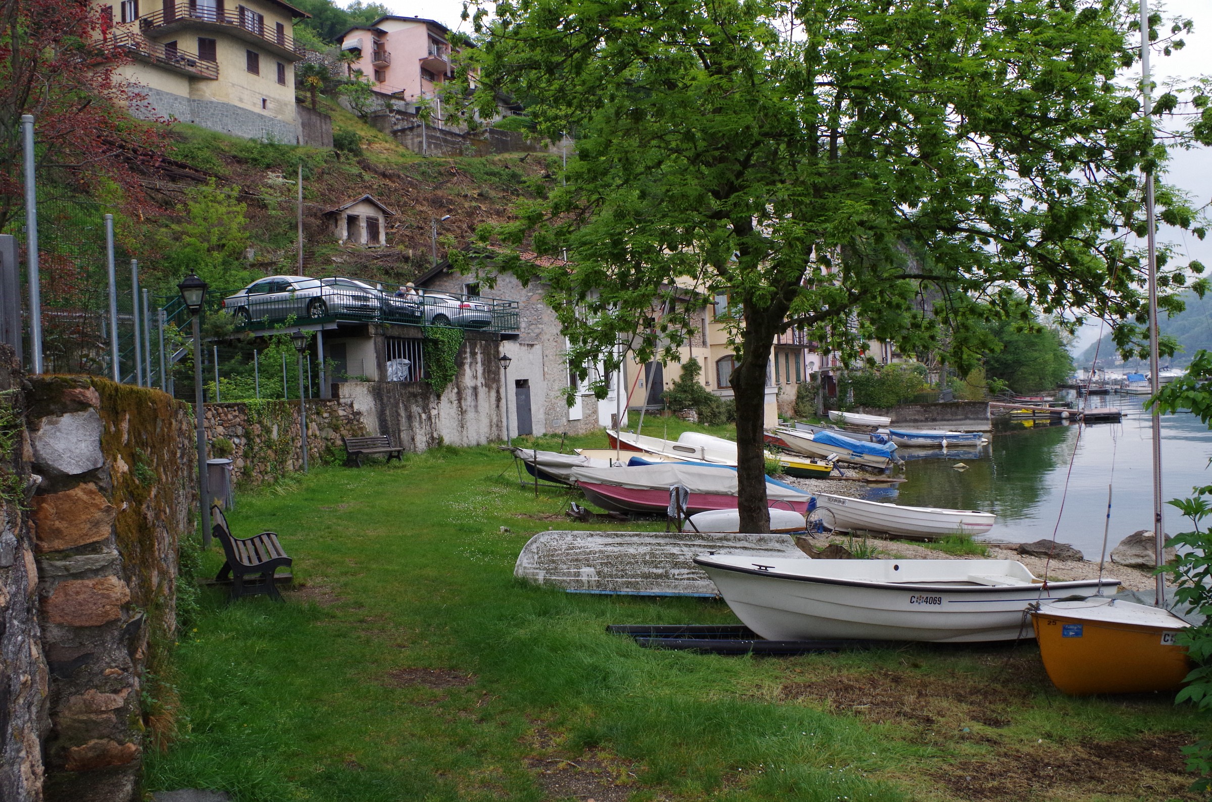Brusimpiano sul lago Ceresio (prov.Varese).