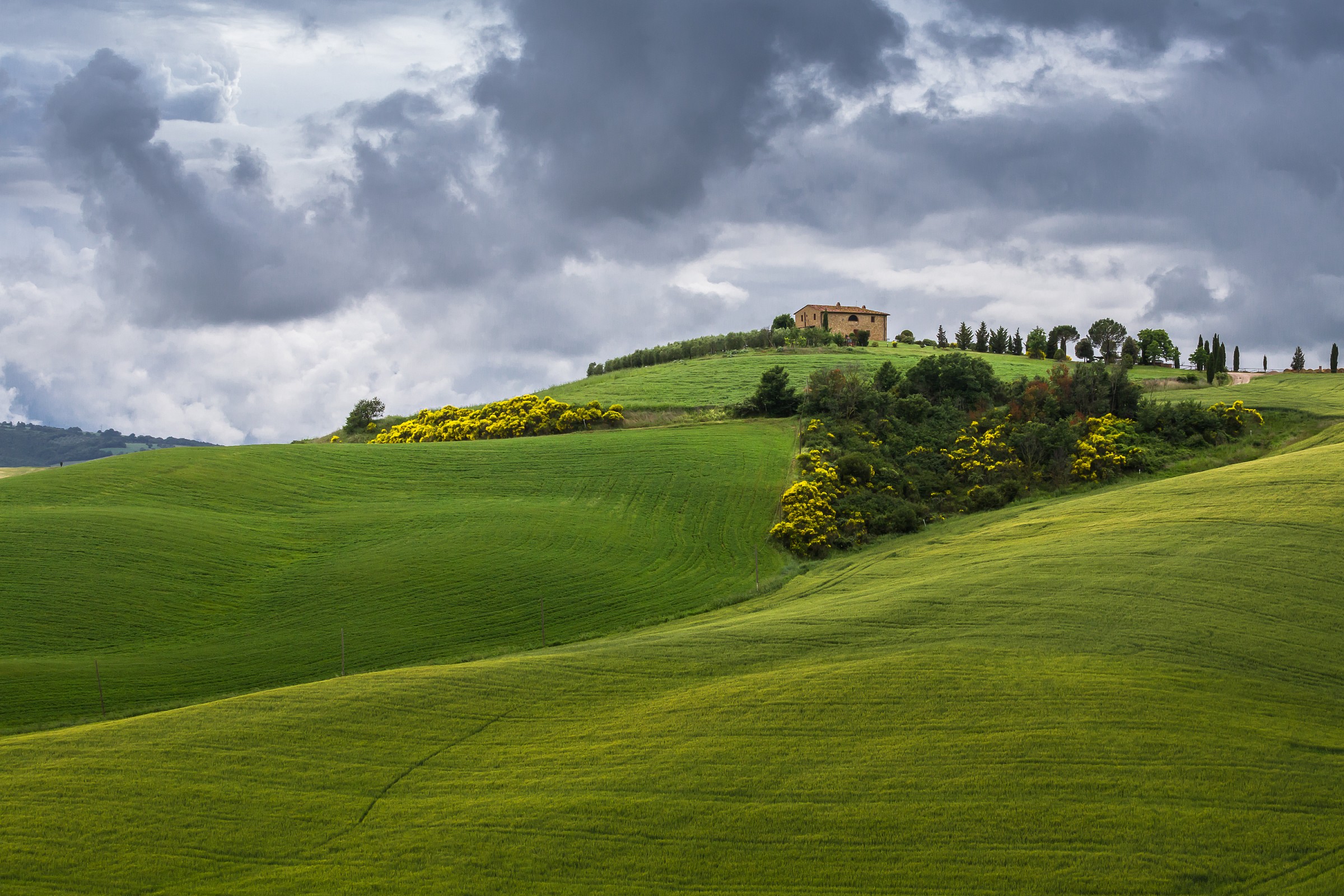 Waves at Farmhouse in Val d'Orcia