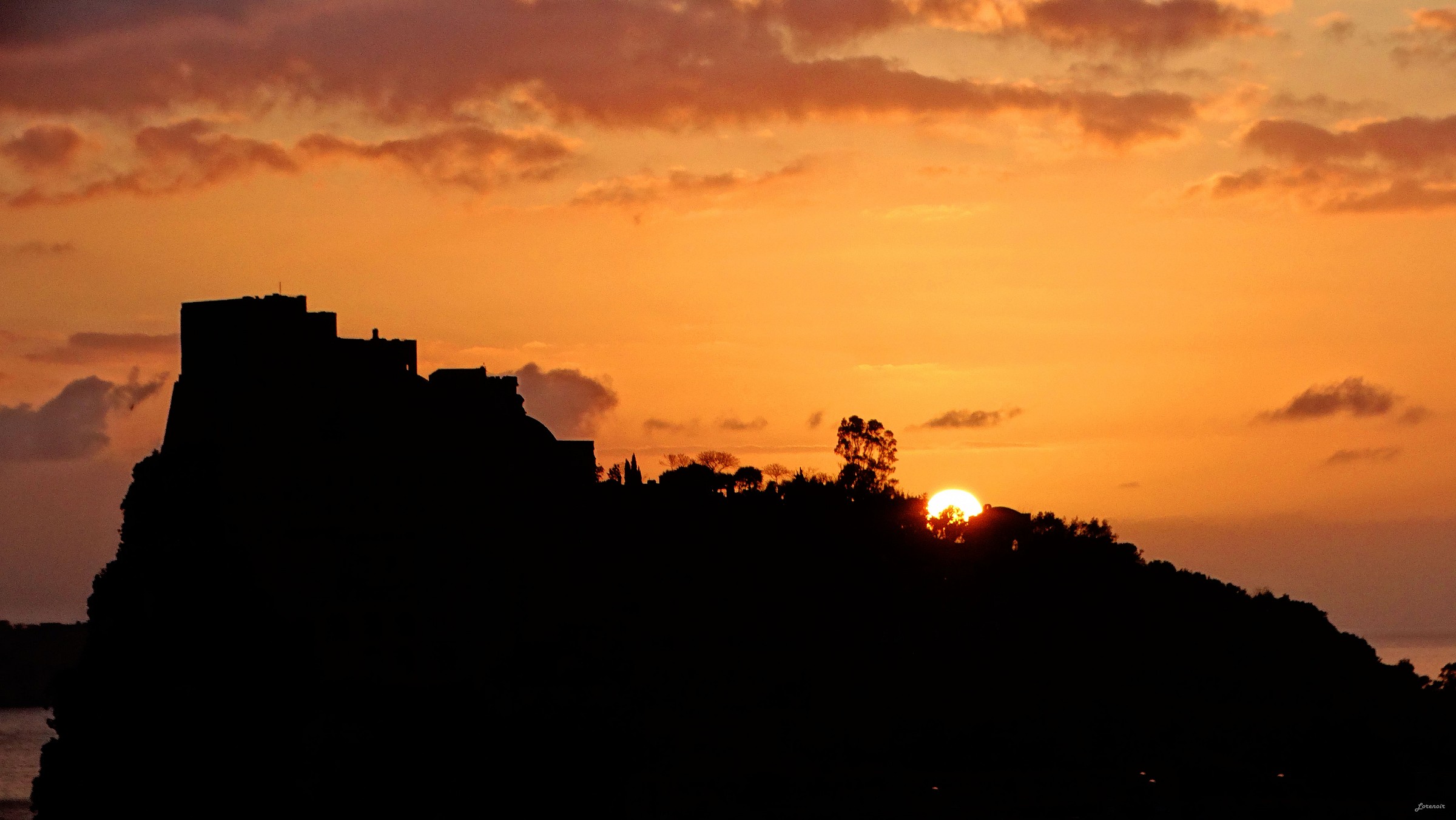 The sunrise and the Castle