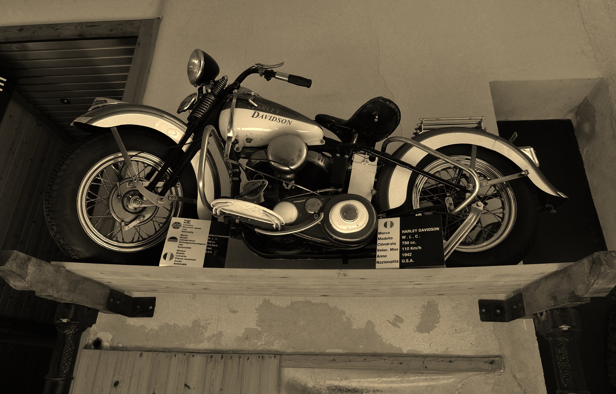 Harley 1942