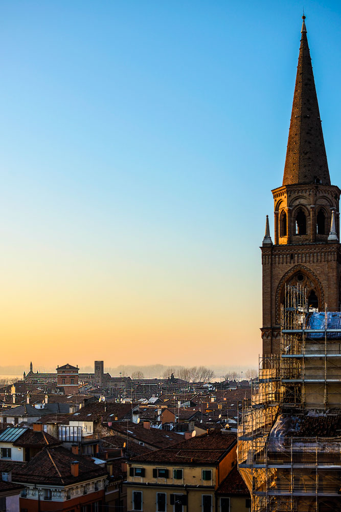 I tetti di Mantova dalla Torre dell'Orologio 2