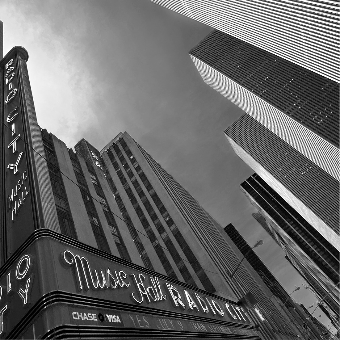 Radio city music hall 6th avenue