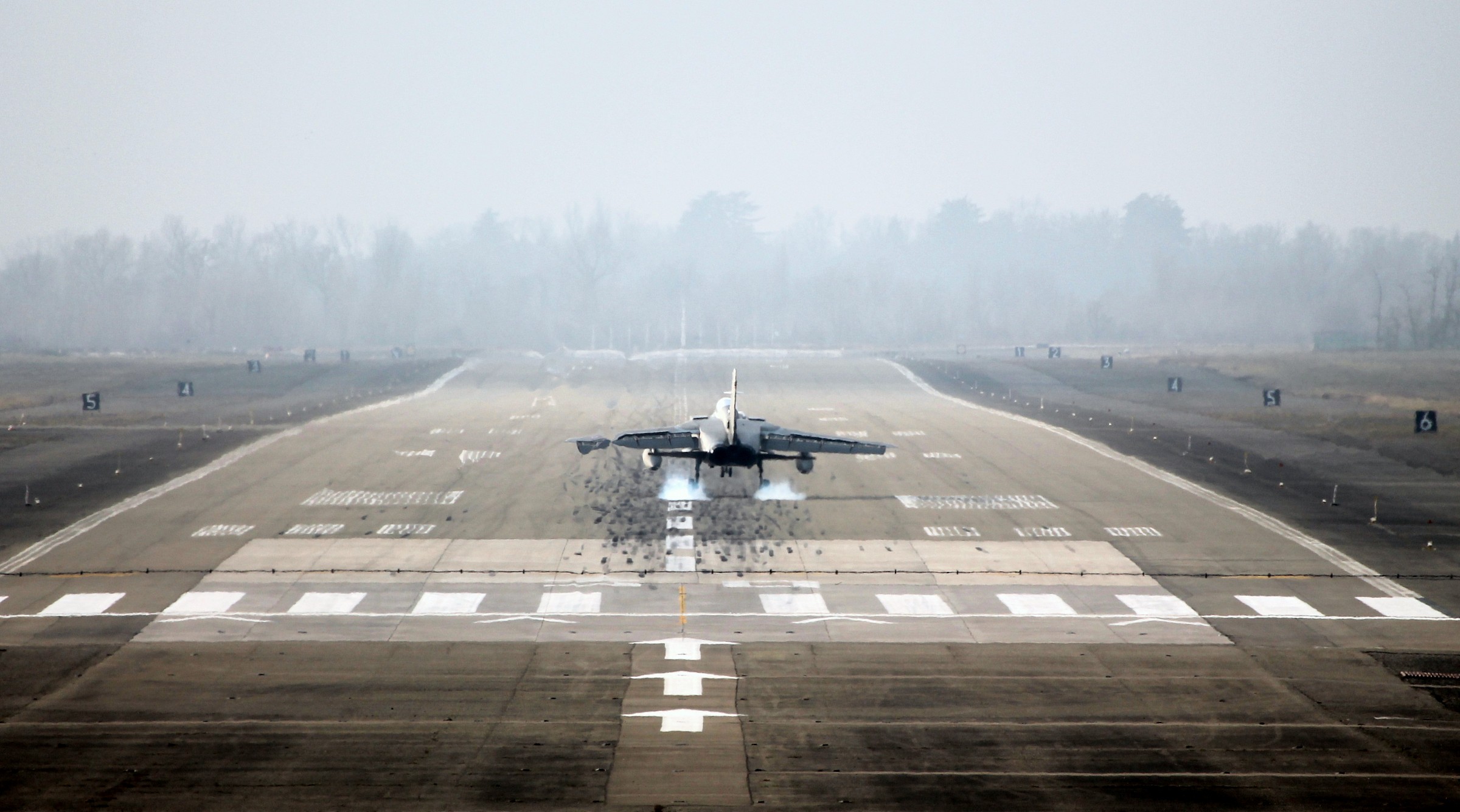 The moment of Handled the track!