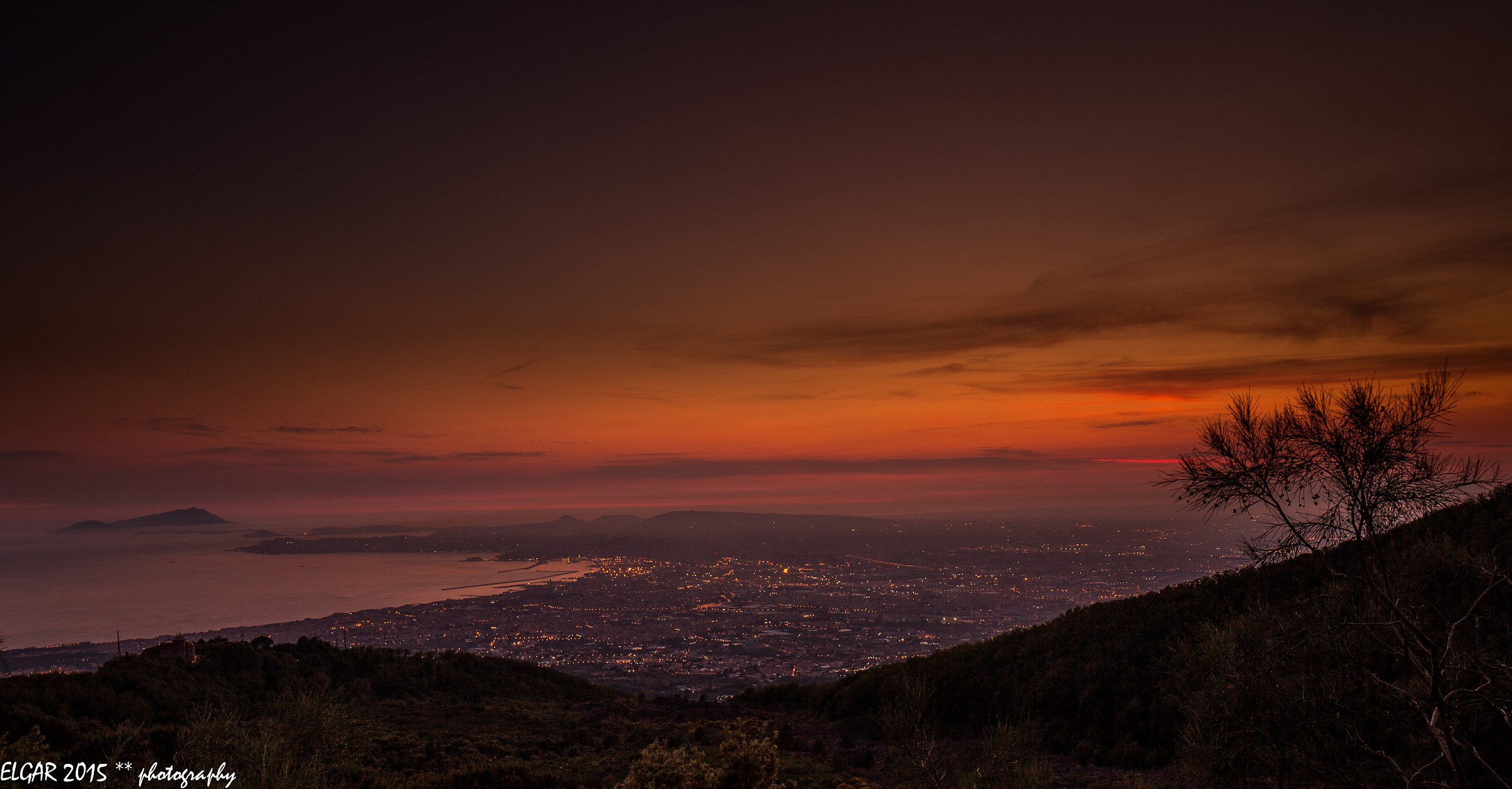 la folle umanità vesuviana [2] ....