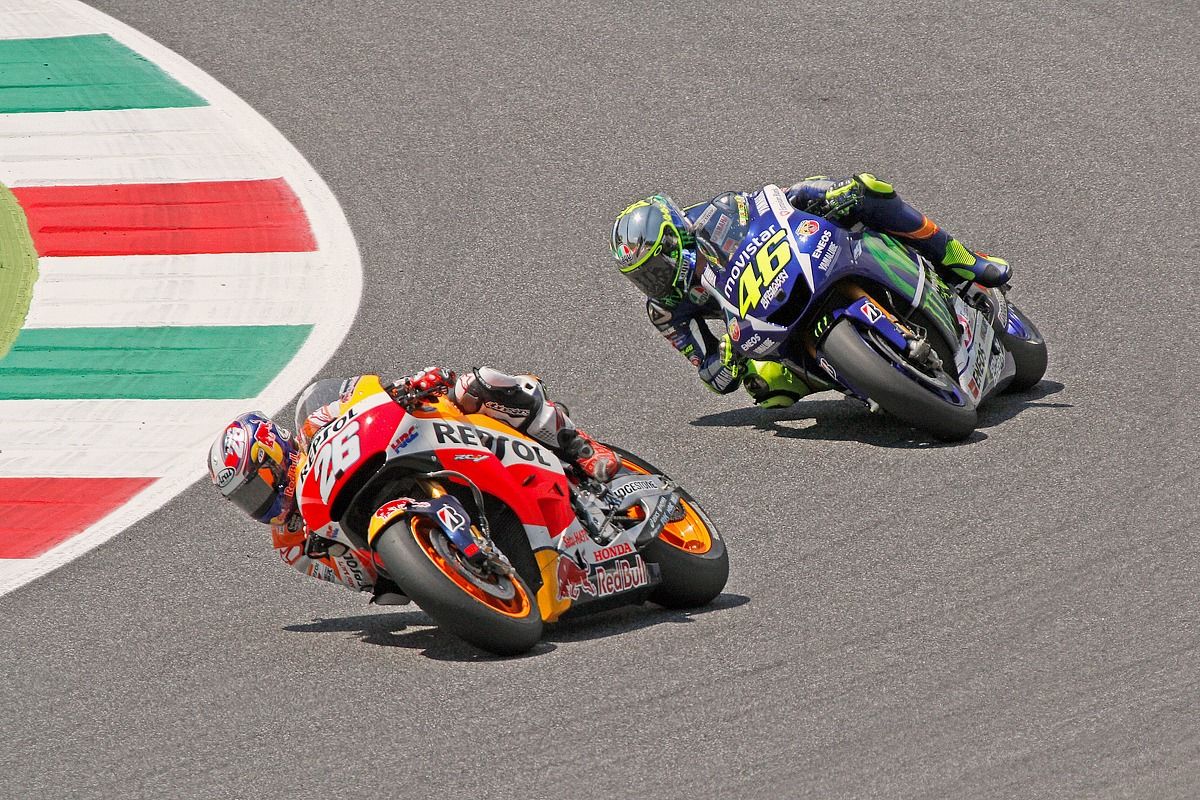 Mugello 2015 - Rossi heels Pedrosa