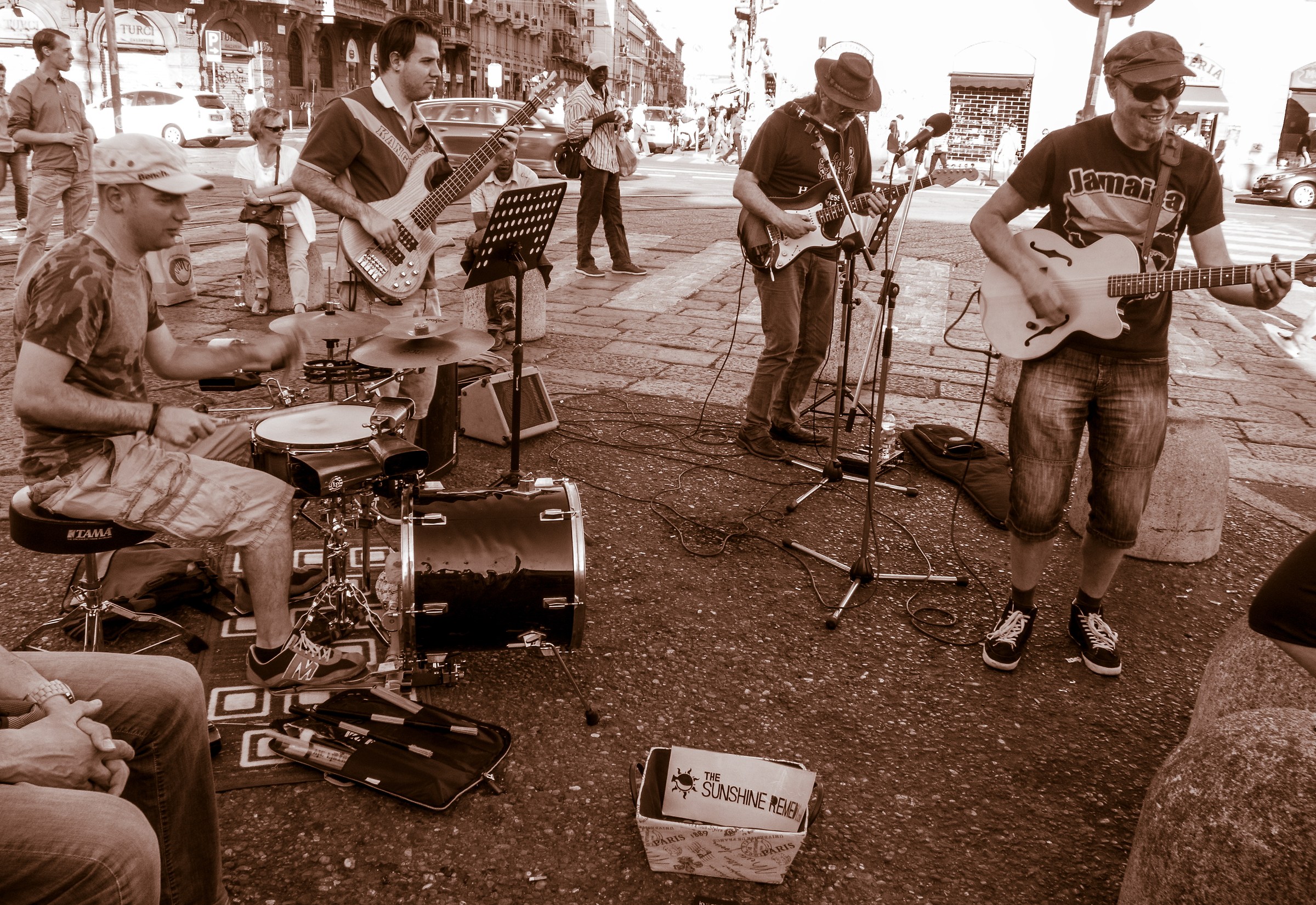 Milano Porta Genova "The sunshine remedy"