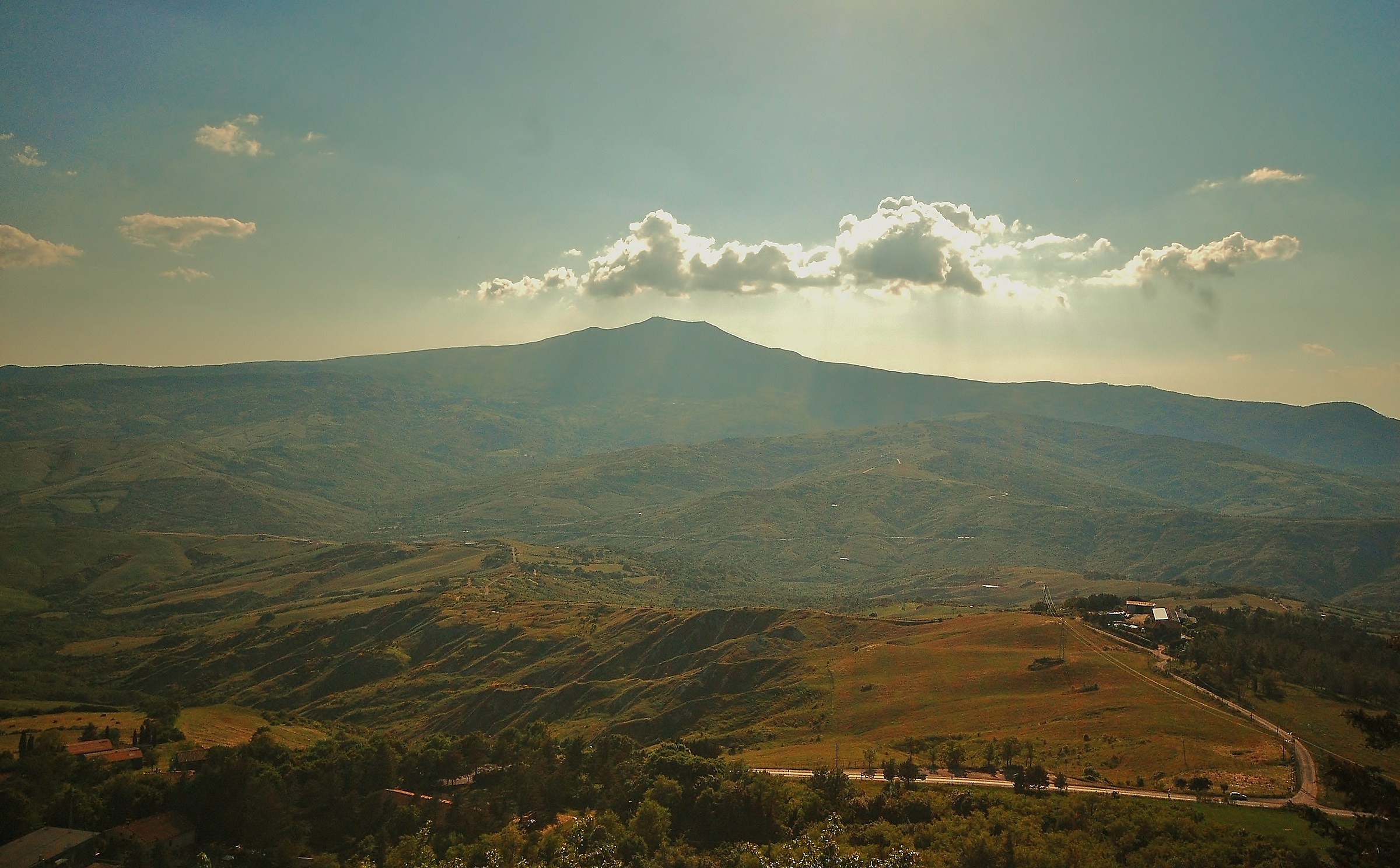 Il Monte Amiata visto da Radicofani