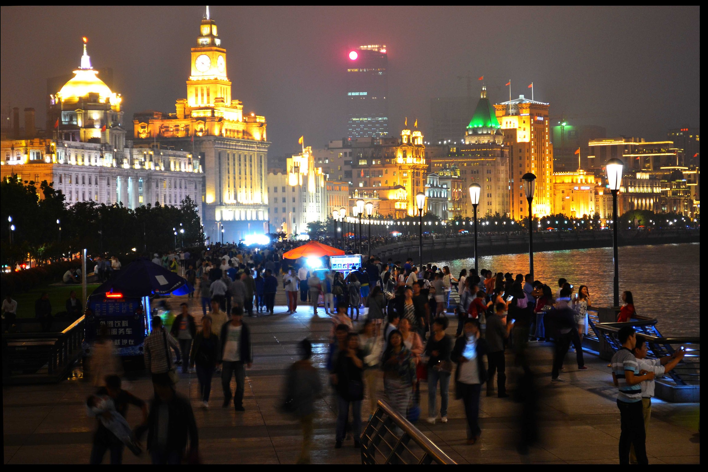 IL Bund di Shanghai..di notte