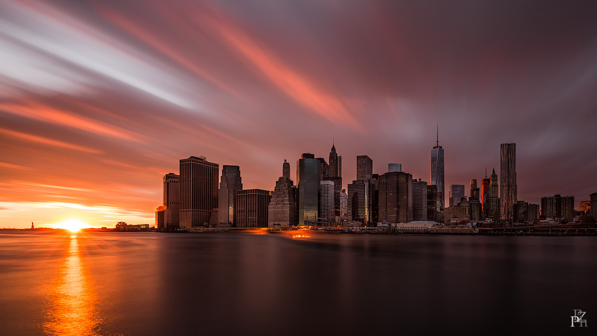 New York Red Skyline
