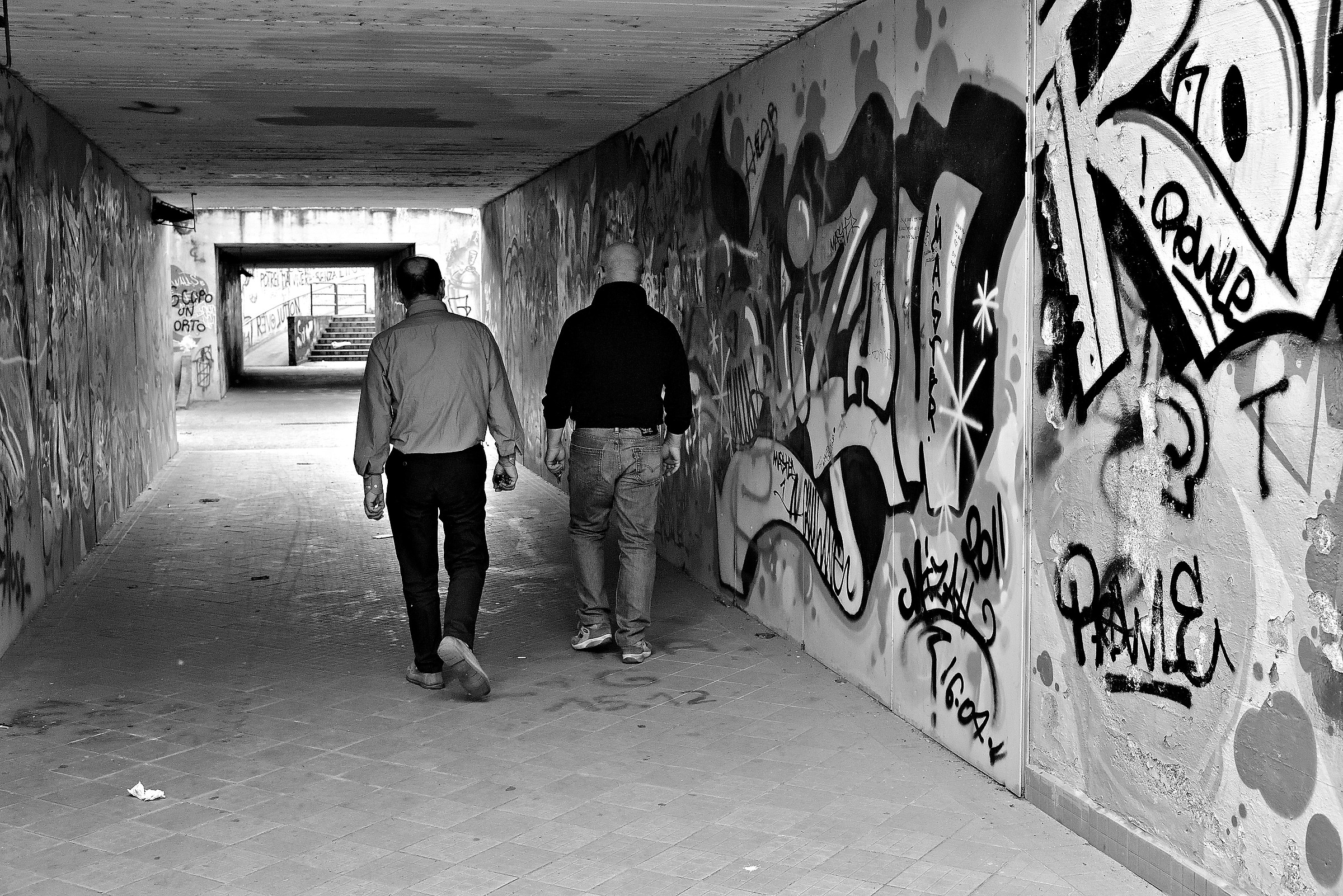 Lentamente .....il degrado dei graffiti