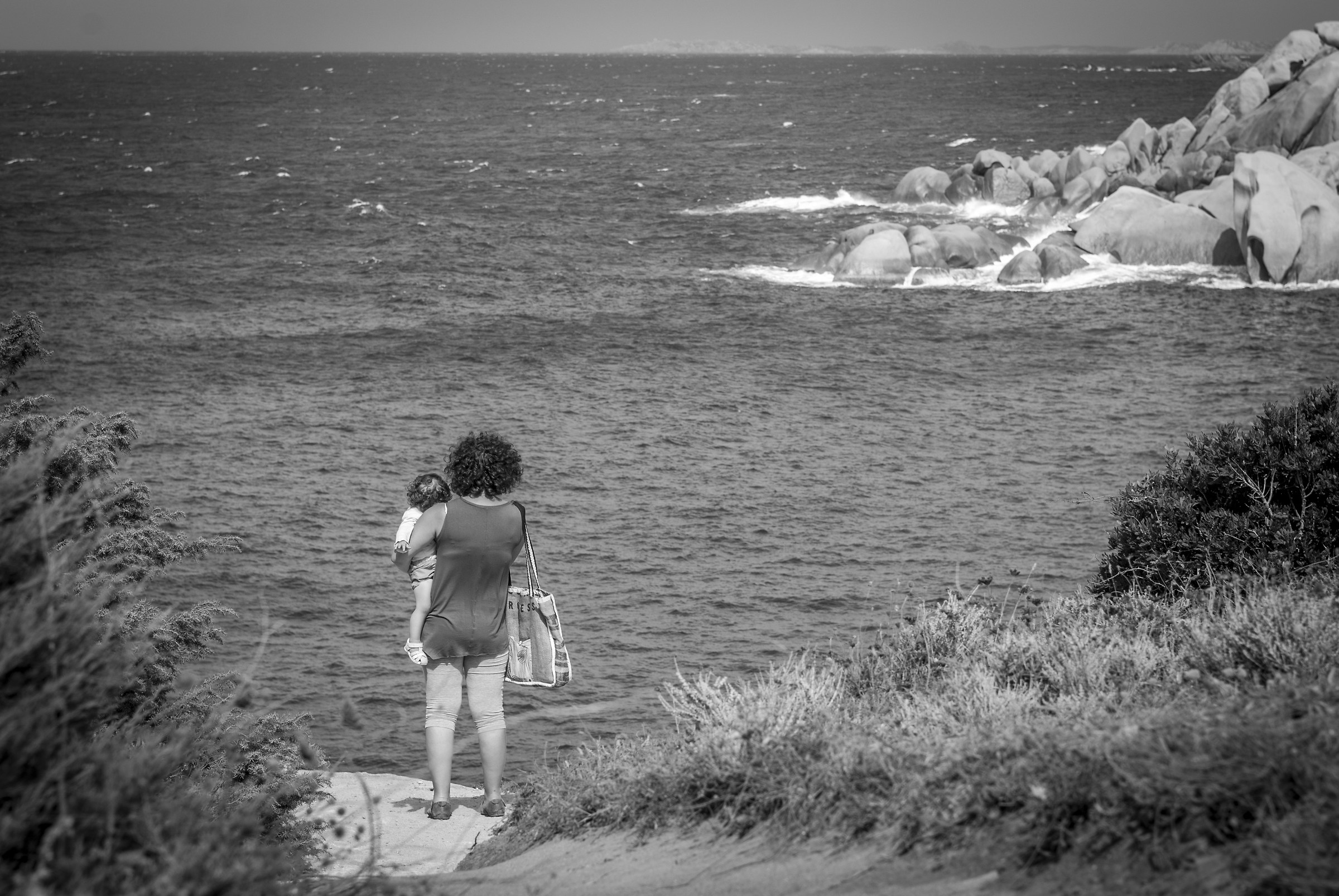 The woman, the child and the Sea