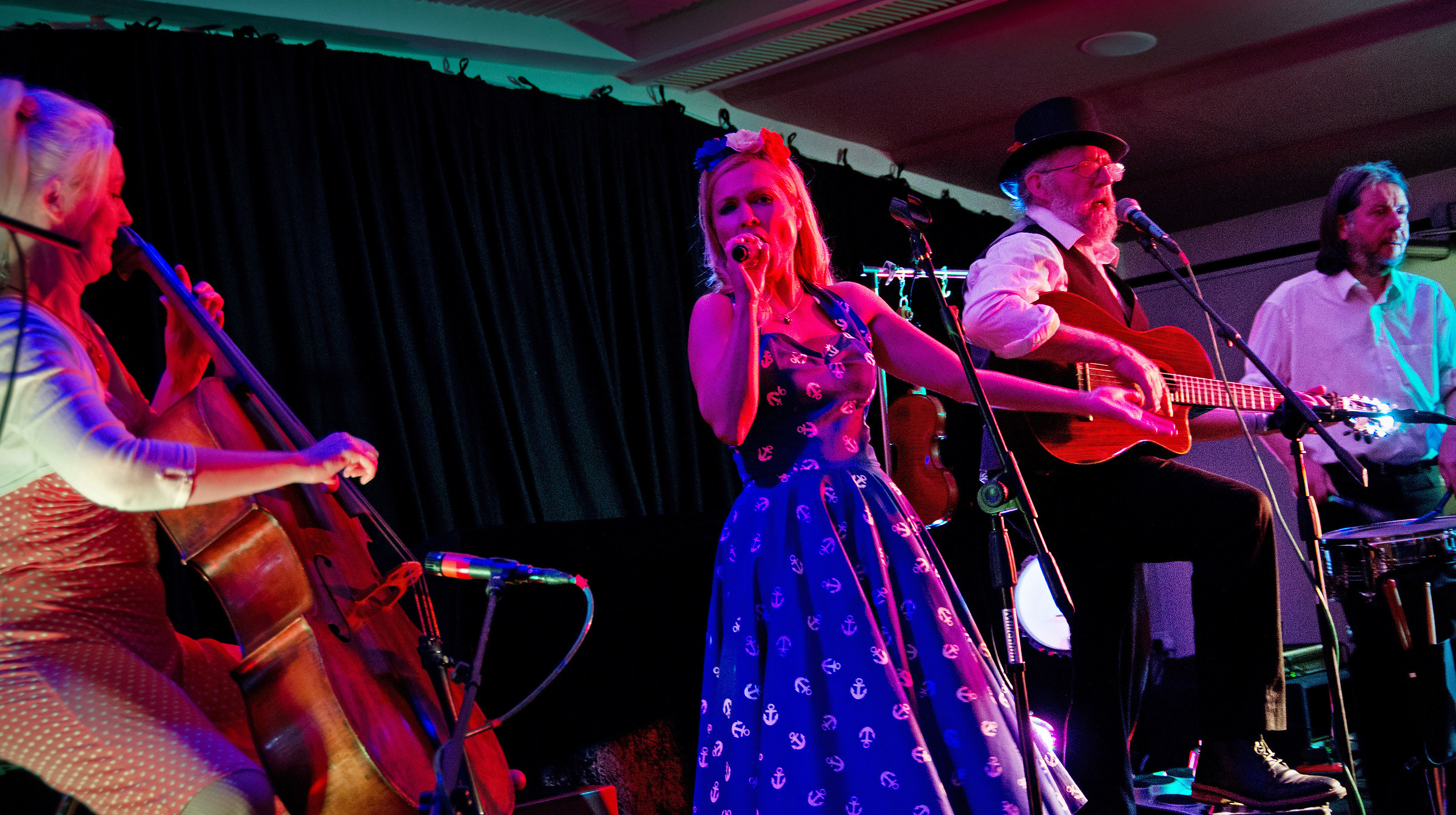 Wild Willy Barrett's French Connection