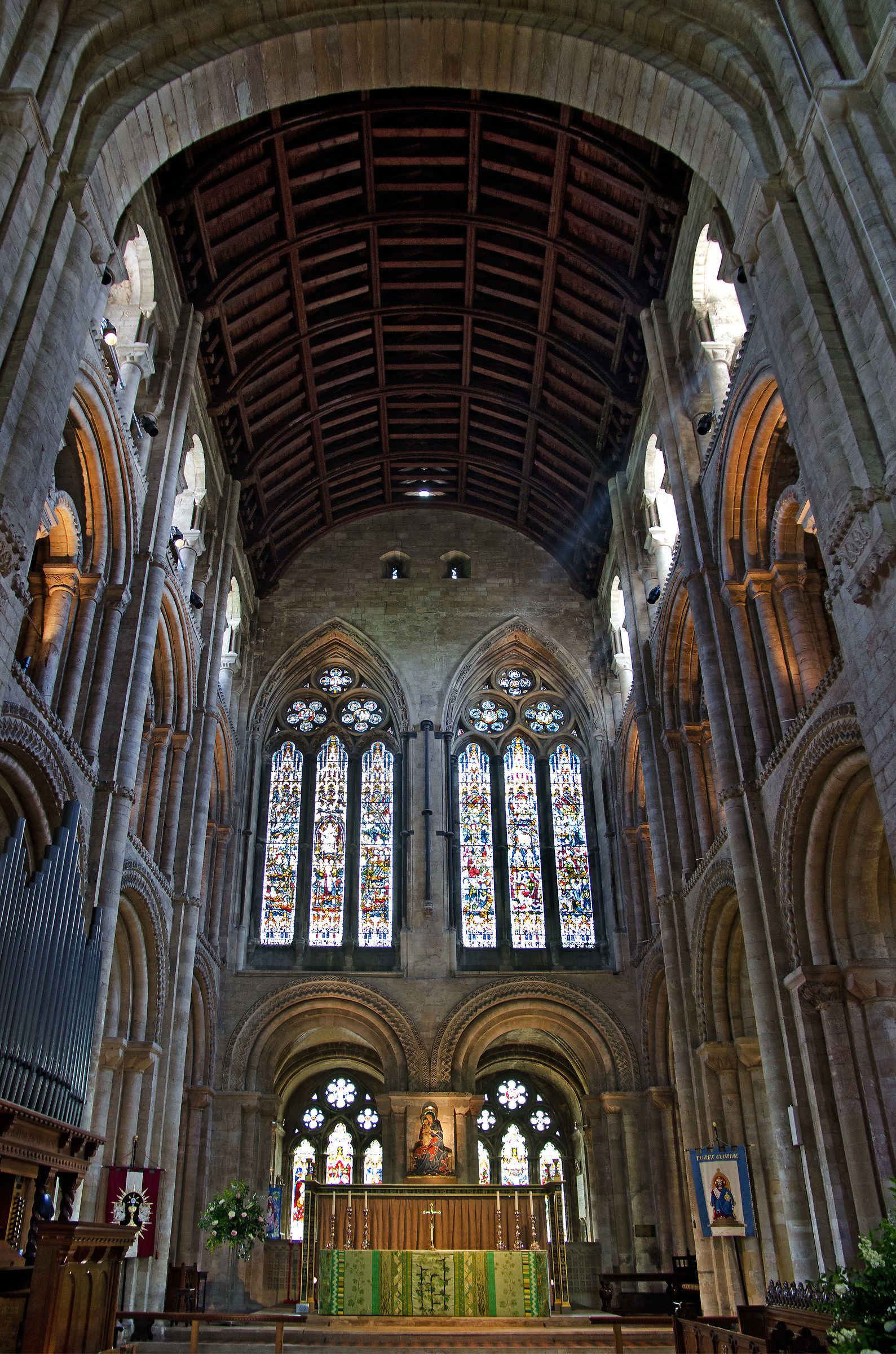 Romsey Abbey: Altar