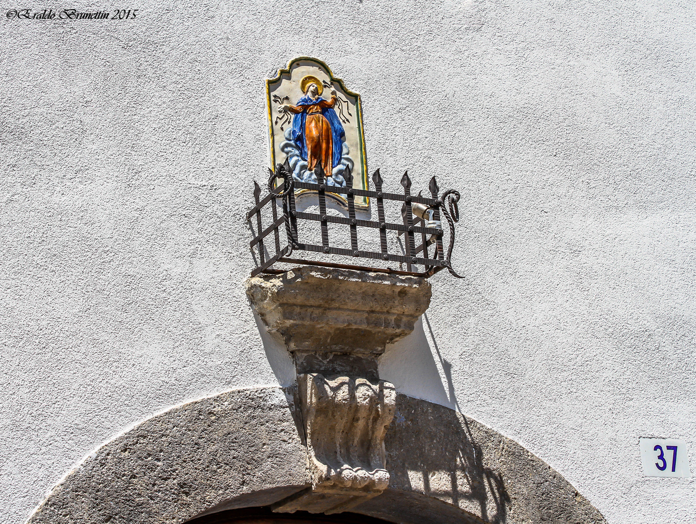 Particular house pesaris (ud)