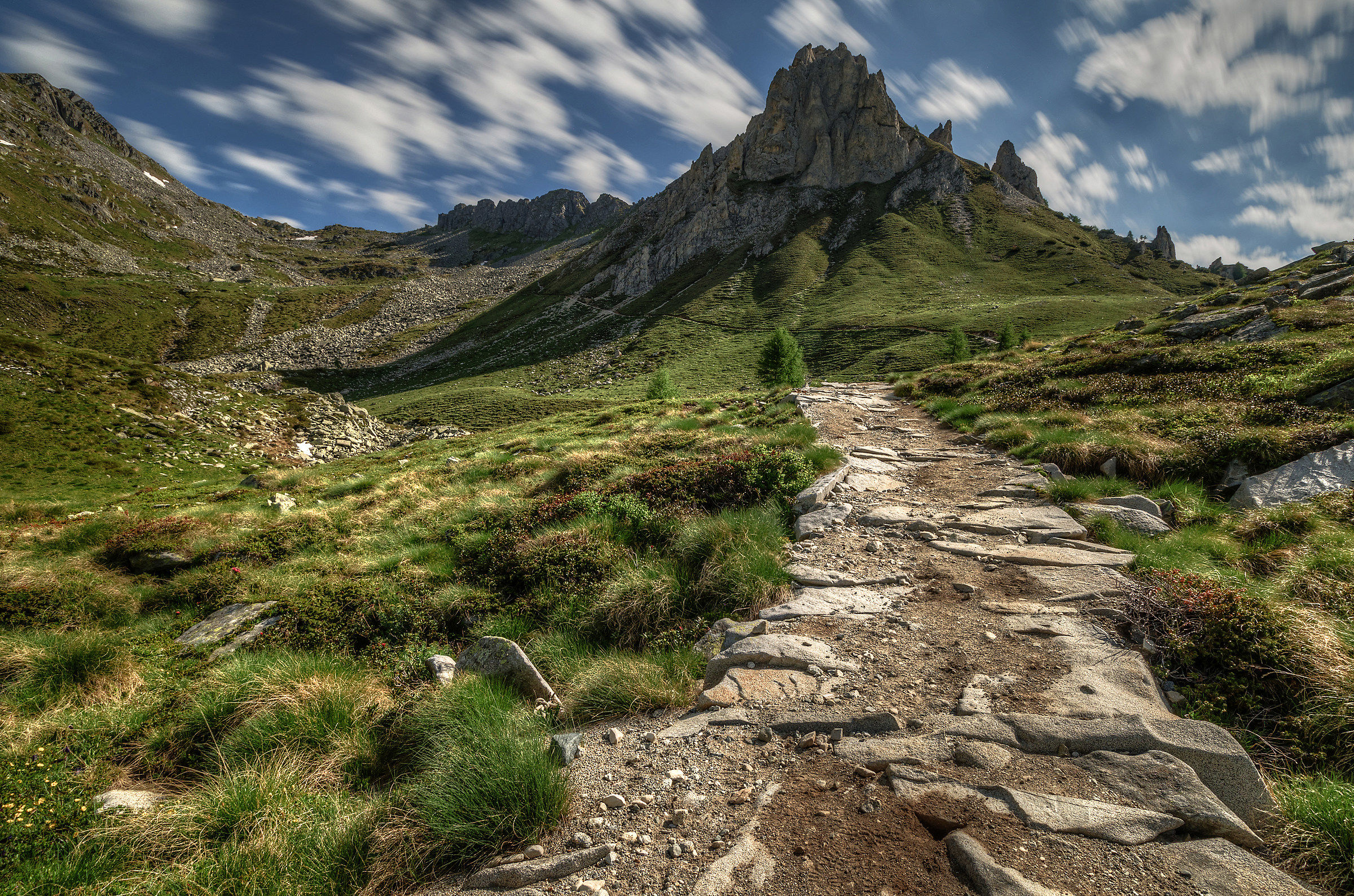 Va '.. Follow your heart ..