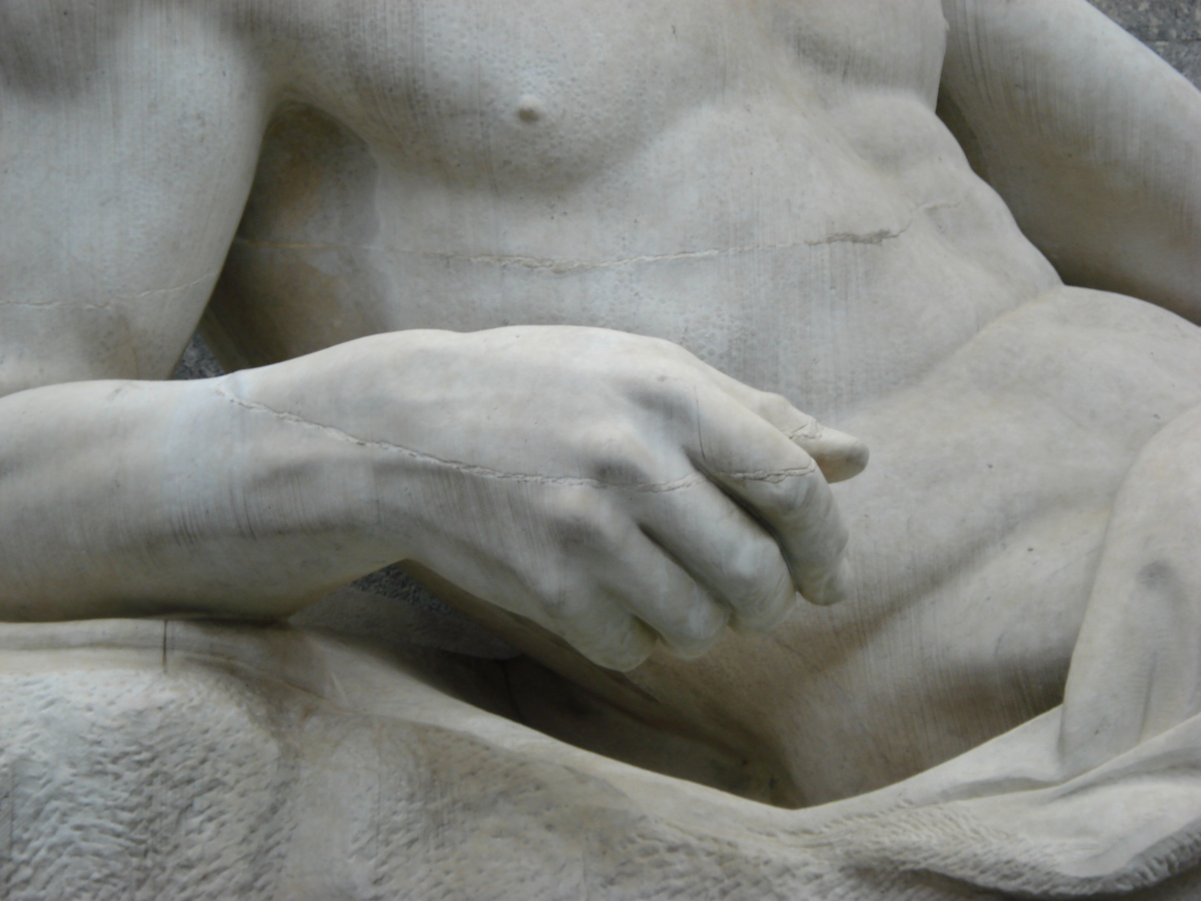 Particolare della Dora (statua di una fontana)