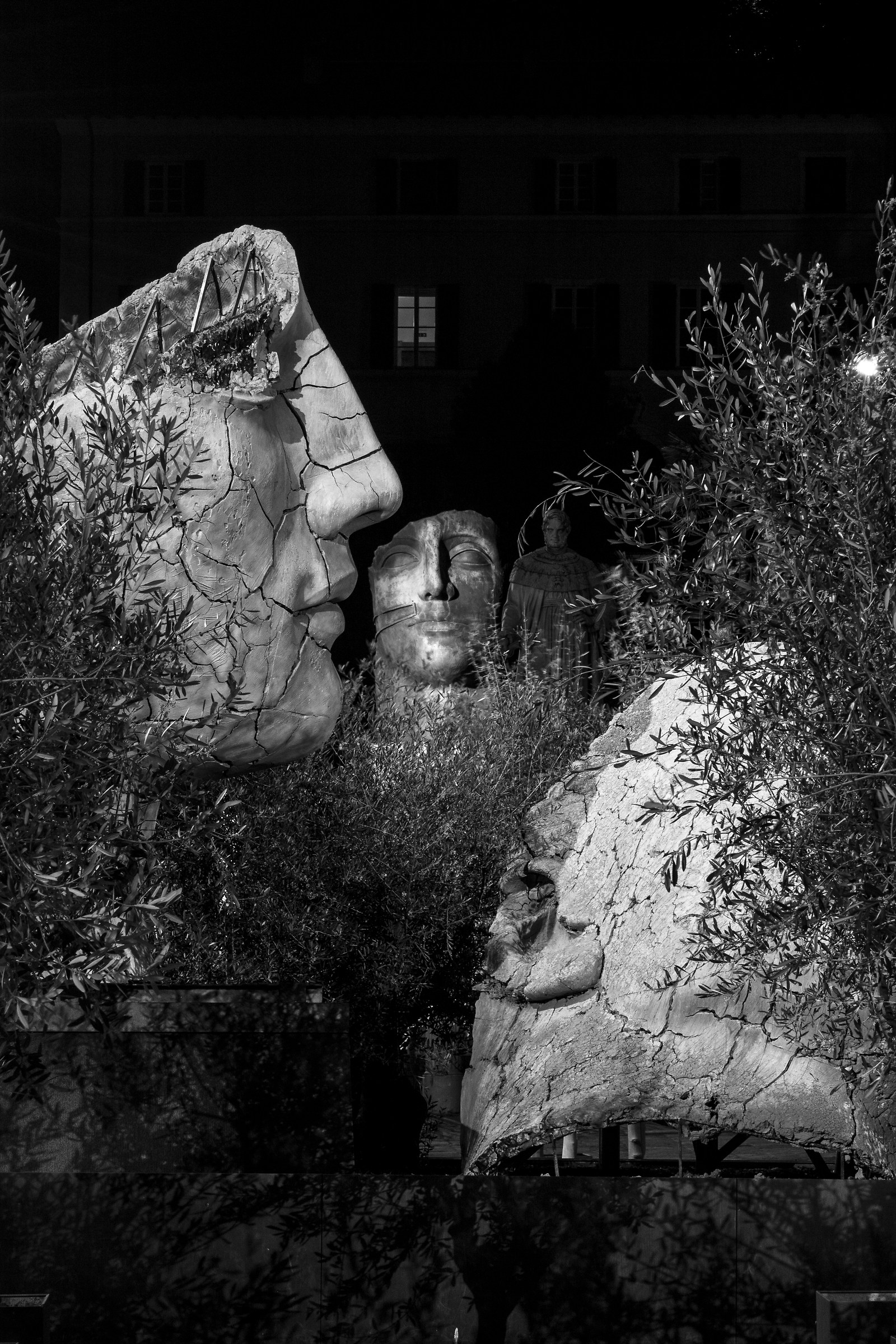 Mitoraj, Pietrasanta 18 April to 30 August 2015