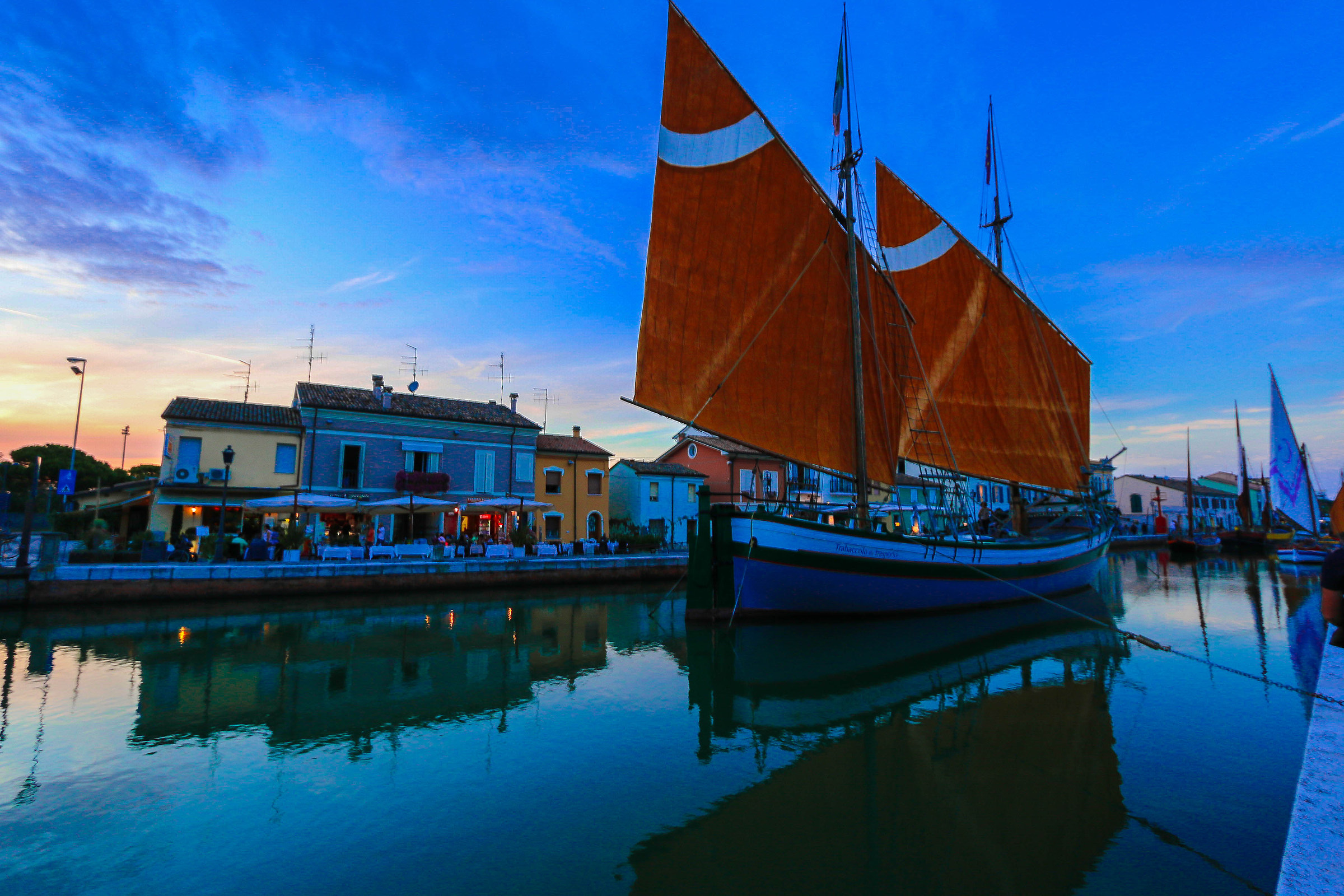 ora blu porto canale
