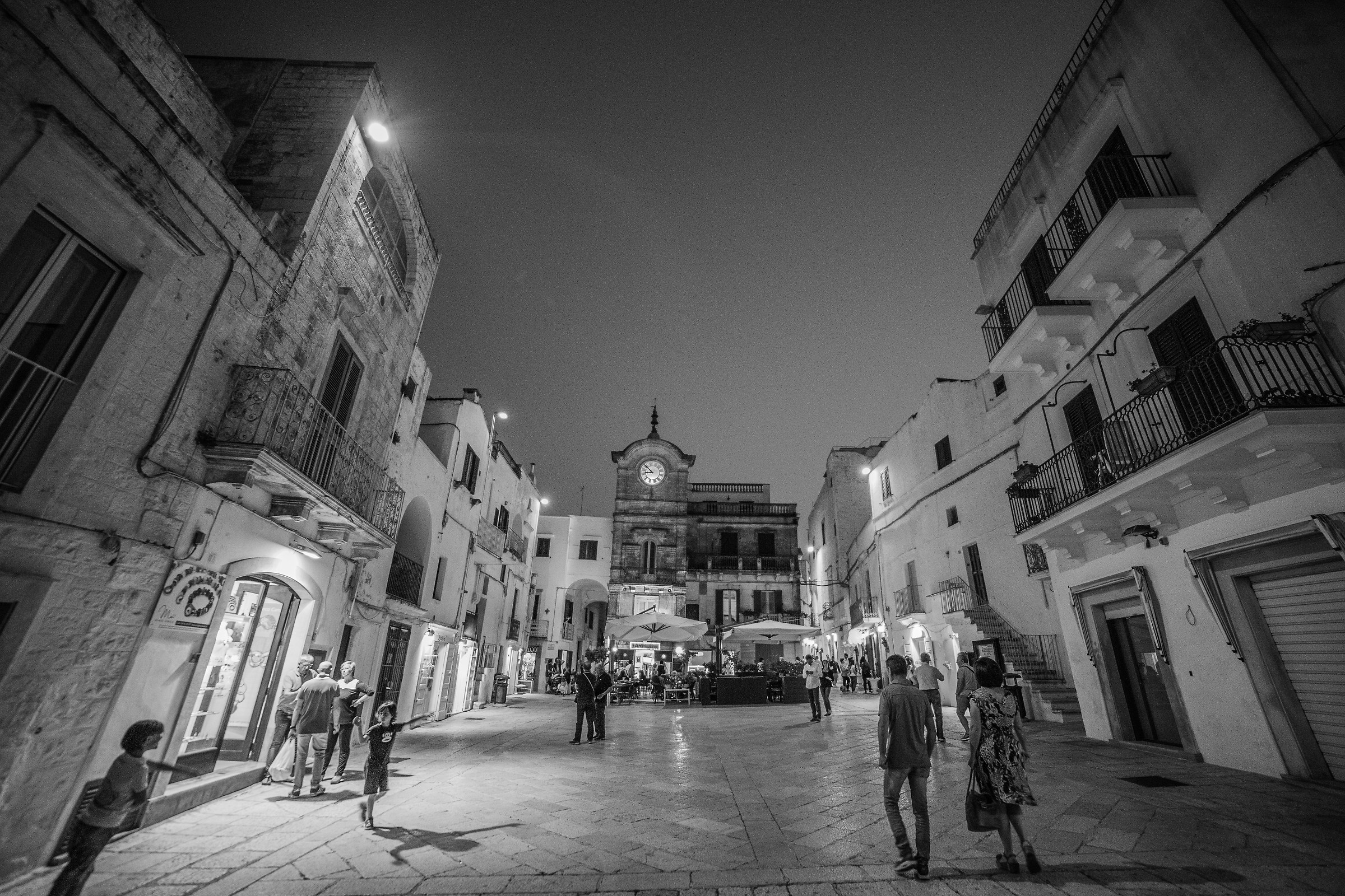 Piazza dell'orologio Cisternino