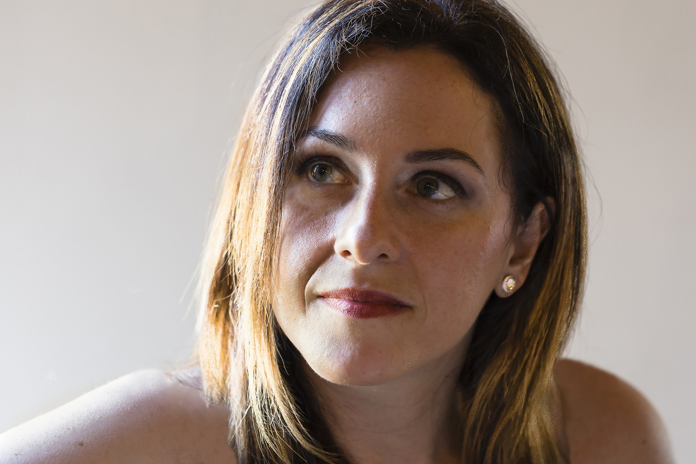 Sorriso timido, occhi incantati