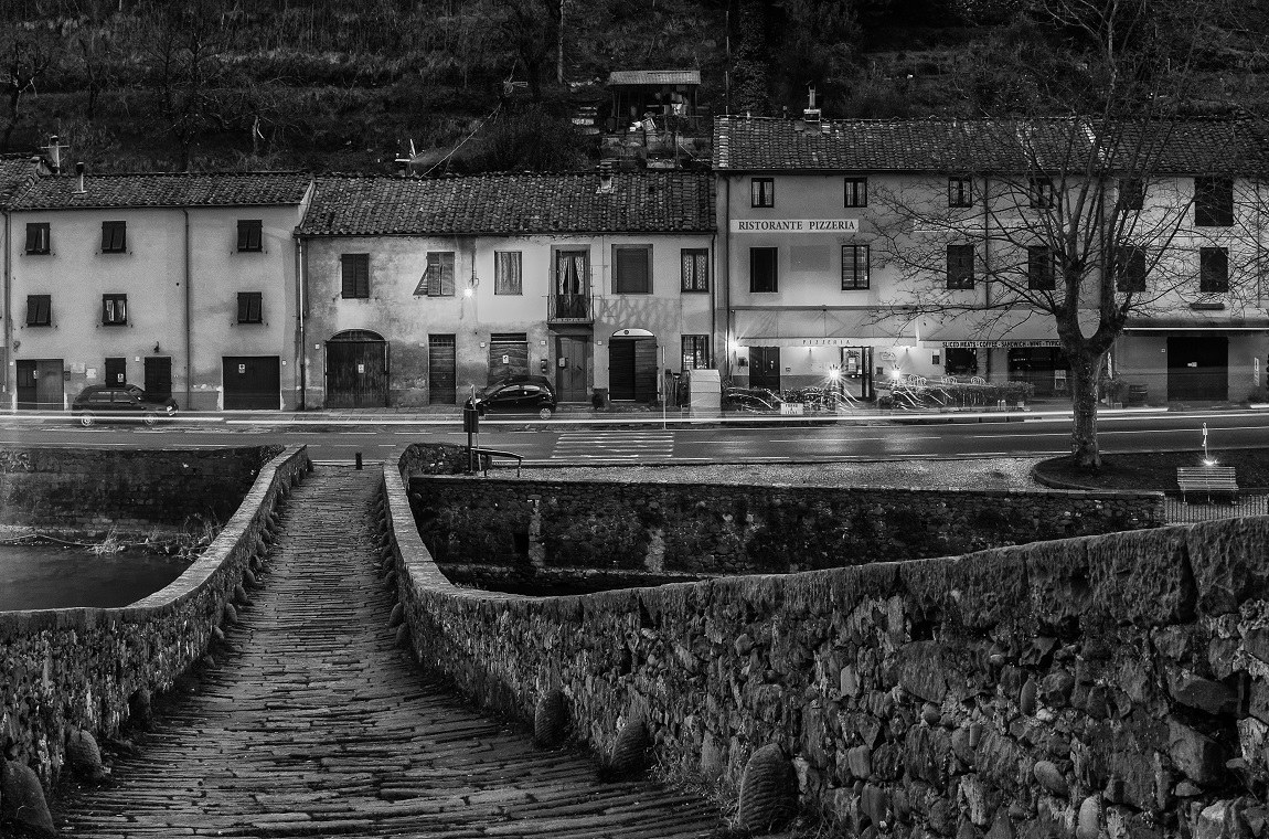 vista da Ponte del Diavolo - Borgo a Mozzano