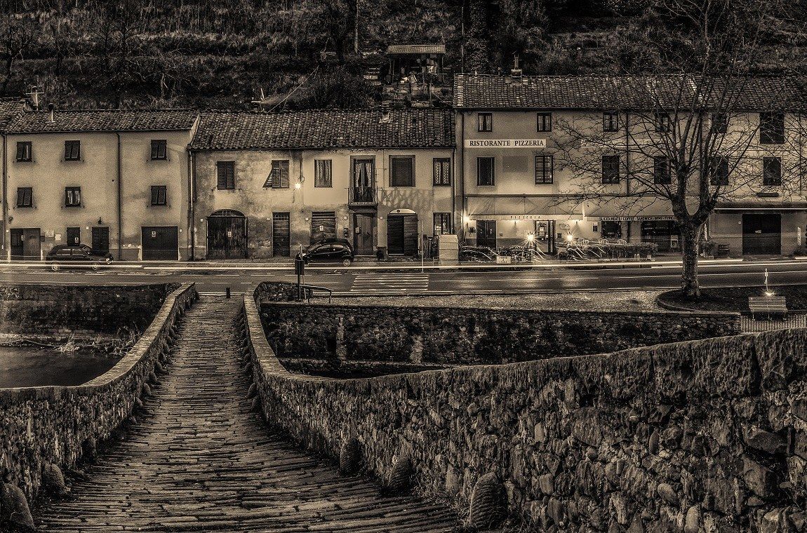 vista da Ponte del Diavolo - Borgo a Mozzano