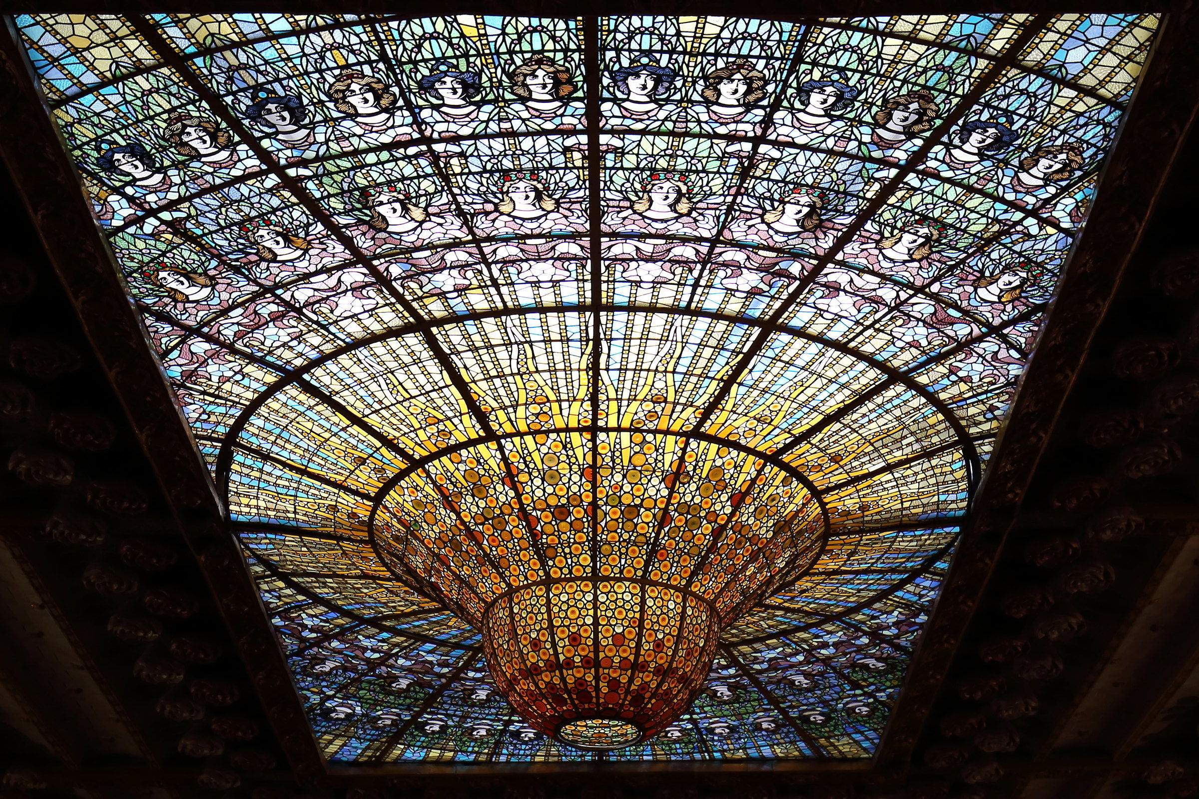 Palau Music chandelier