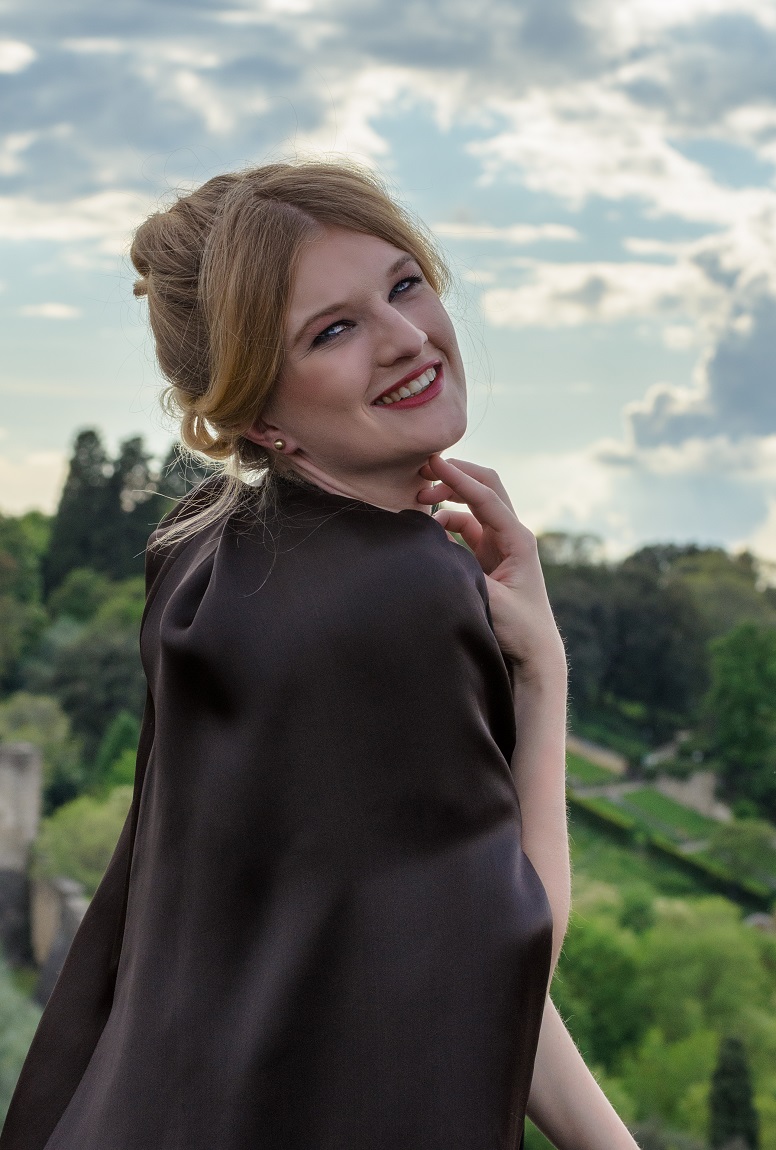 "Pipistrella" blonde