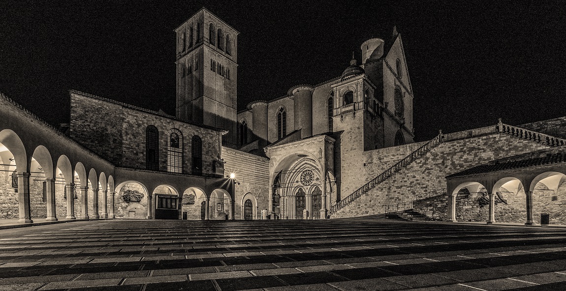 Piazza inferiore S. Francesco