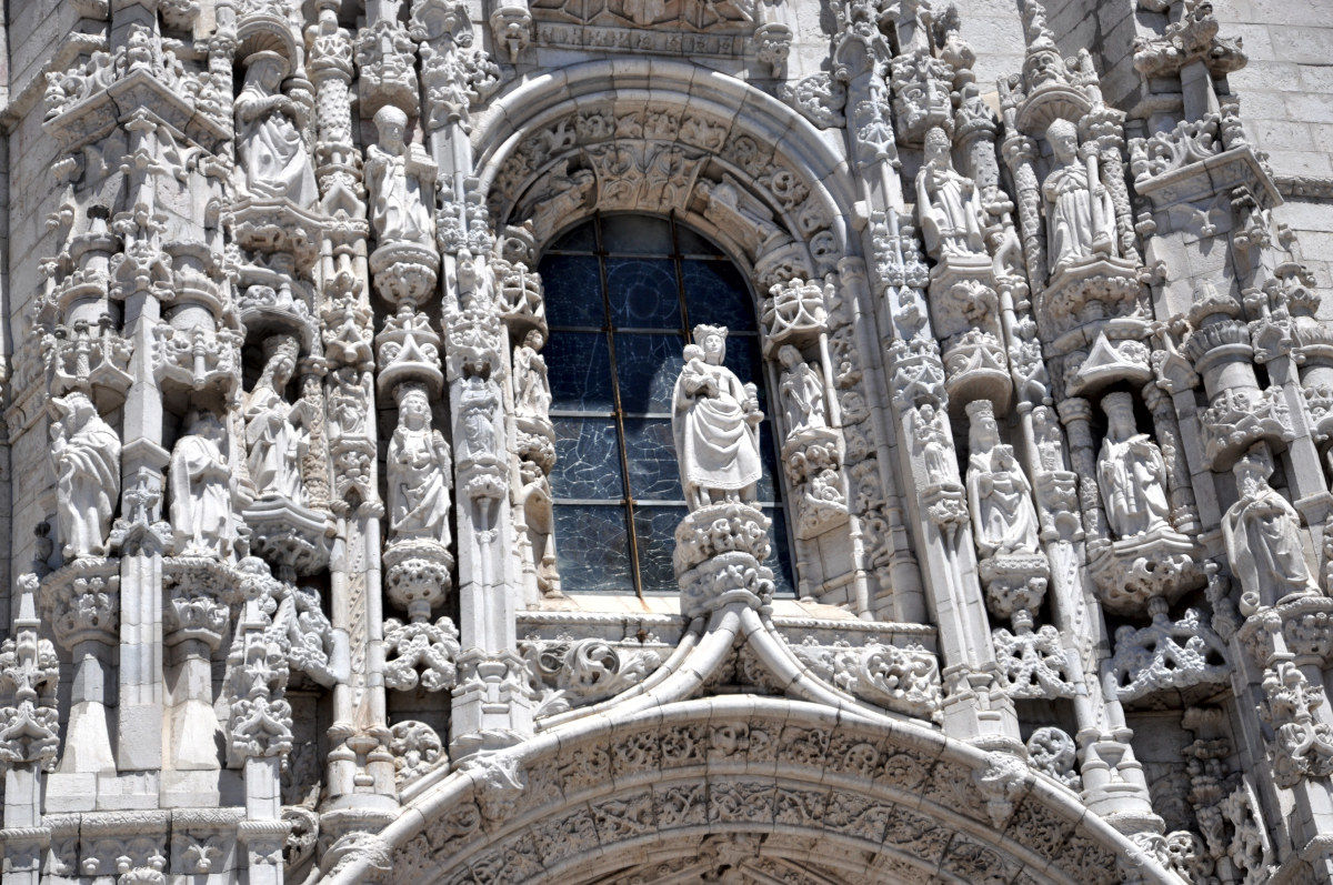 Particular dela facade of the Monastery of Geronimi.