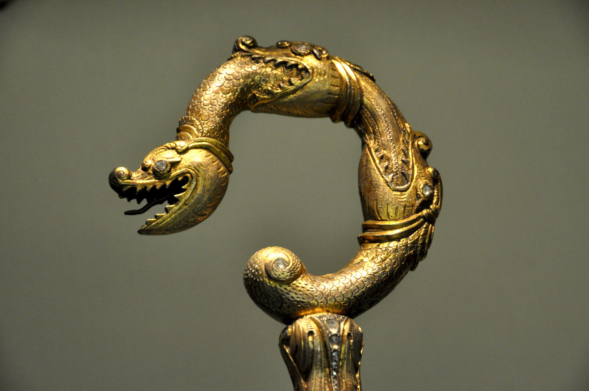 Precious pastoral staff (Rossio).