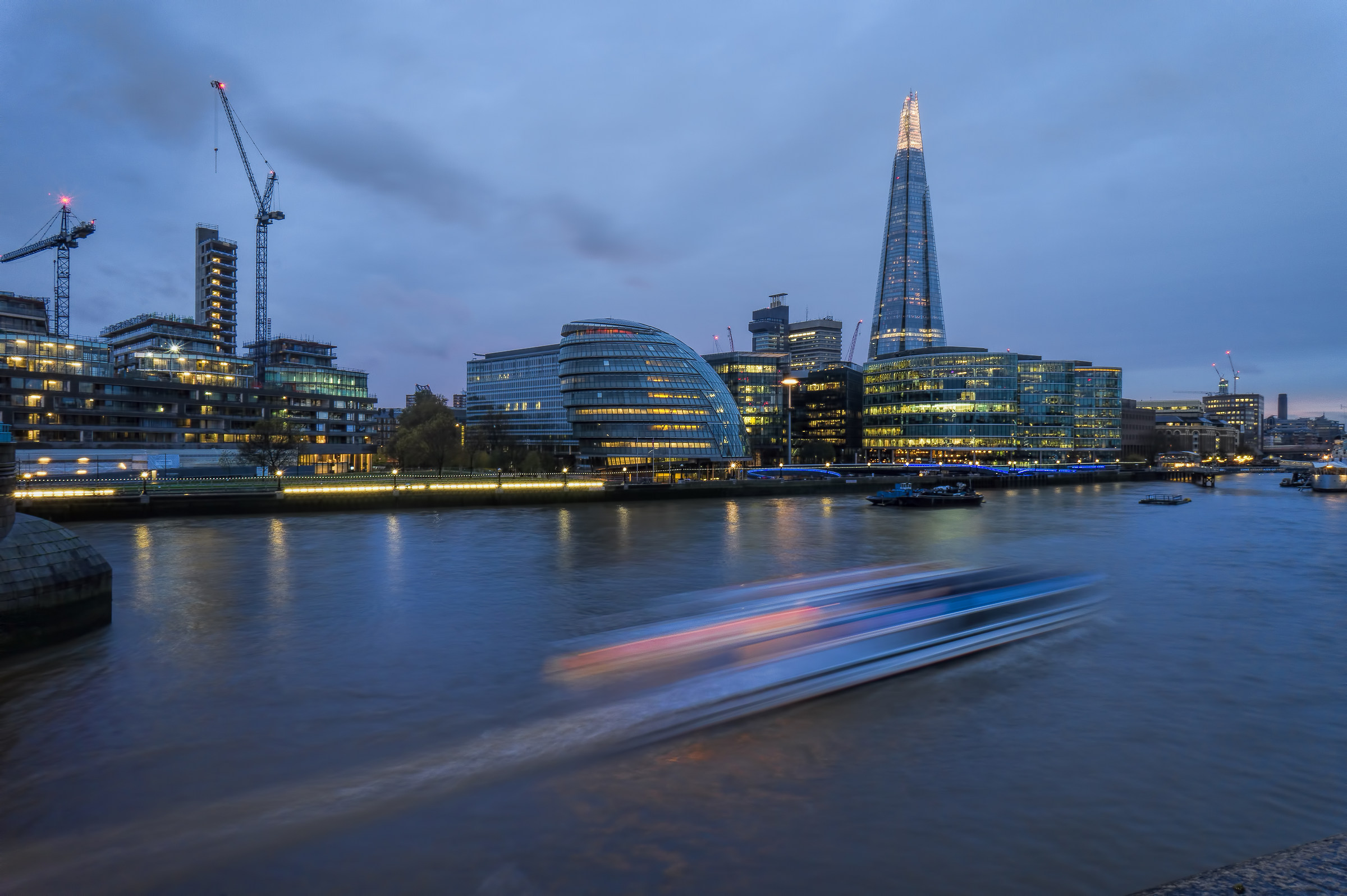 London Thames express